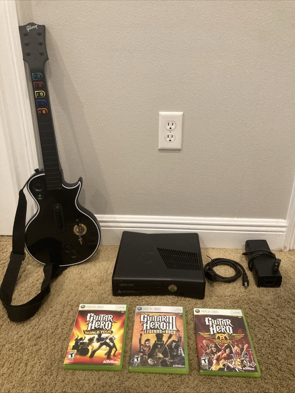 Xbox 360 S Console 4GB + Guitar Hero bundle + Guitar + Games. Tested!!