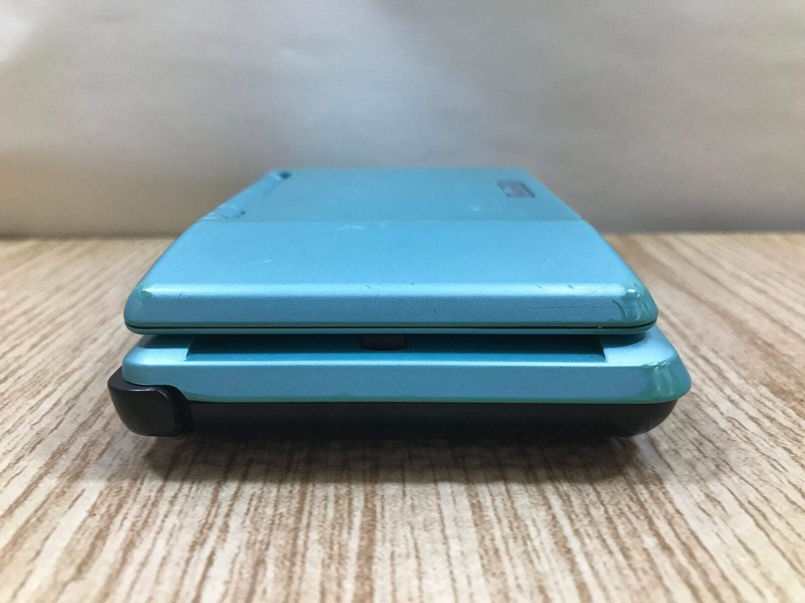 Nintendo DS Turquoise Blue Console Nintendo Japan – With Defects LH1321