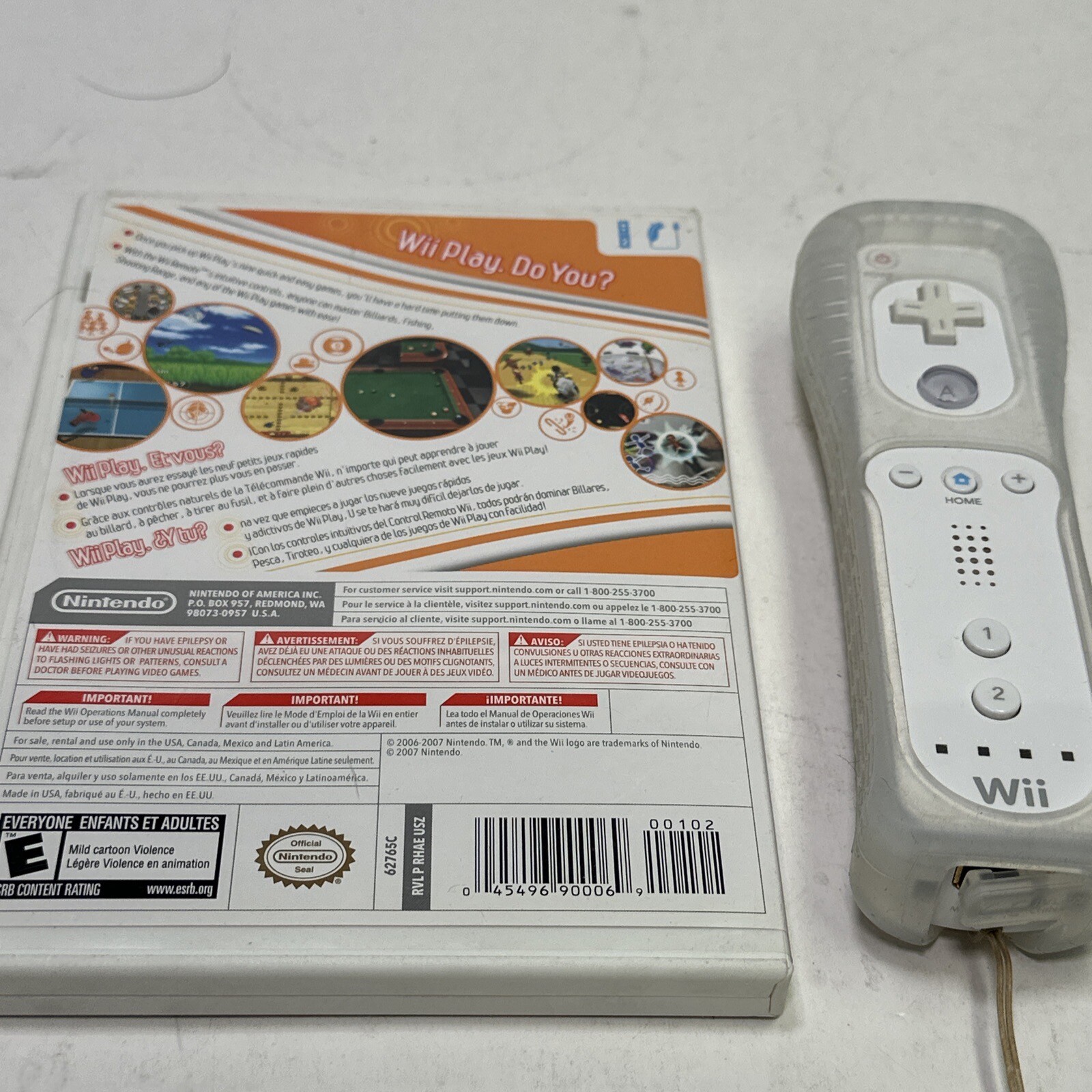 Wii Play Nintendo Wii Game + Wii Remote + Silicone Sleeve 2007 Complete Tested