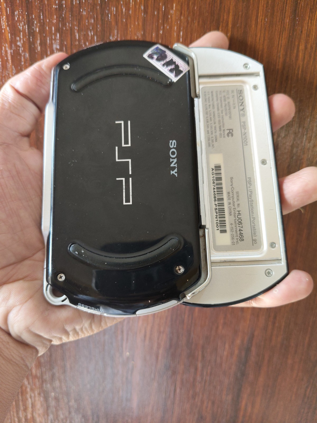 Sony PSP Go PlayStation Portable Go Piano Black PSP-N1001 Console