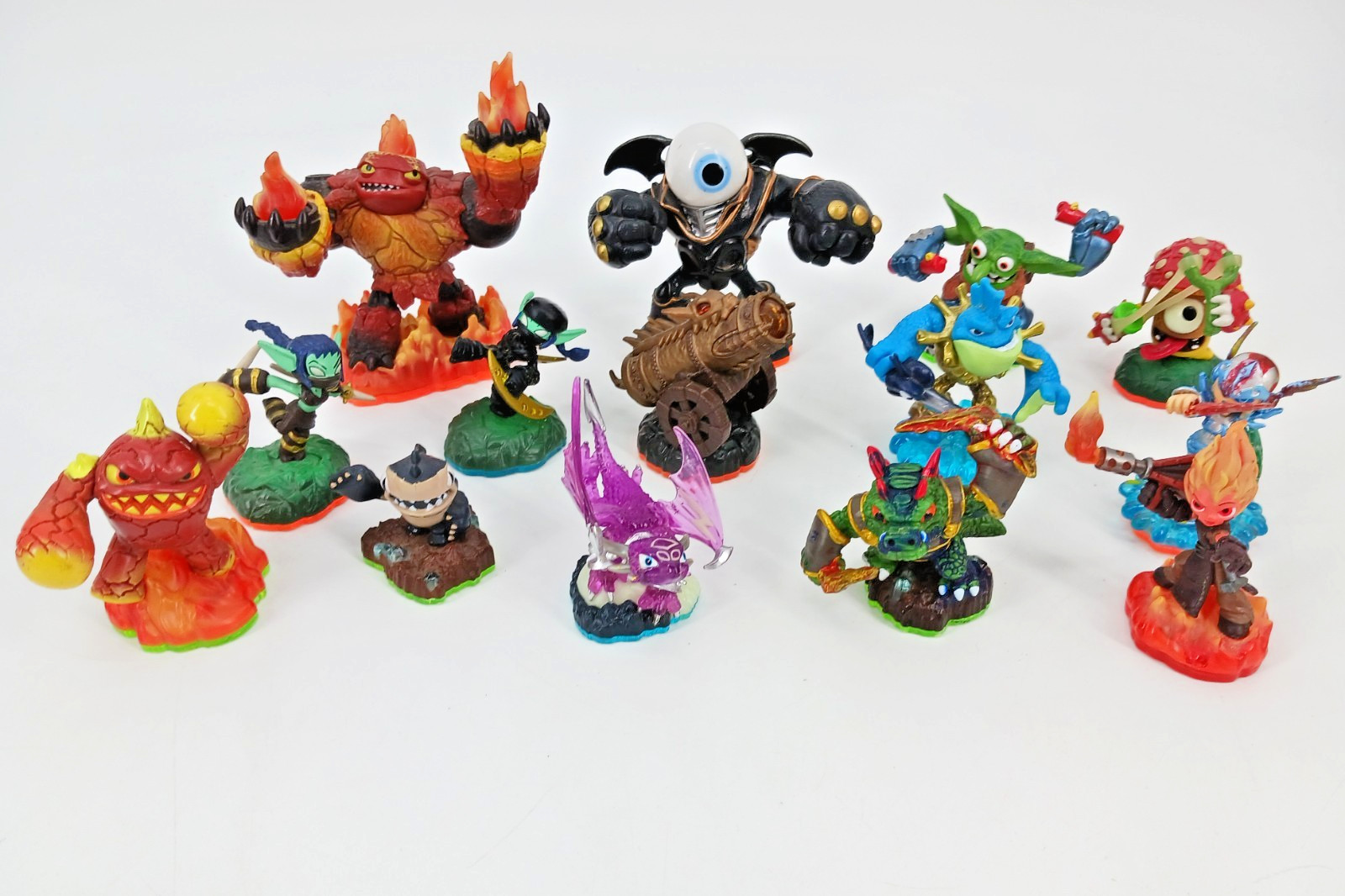 Skylanders Phantom Cynder Eye-Brawl Boomer Rip Tide Assorted Figure Lot 14 SL14