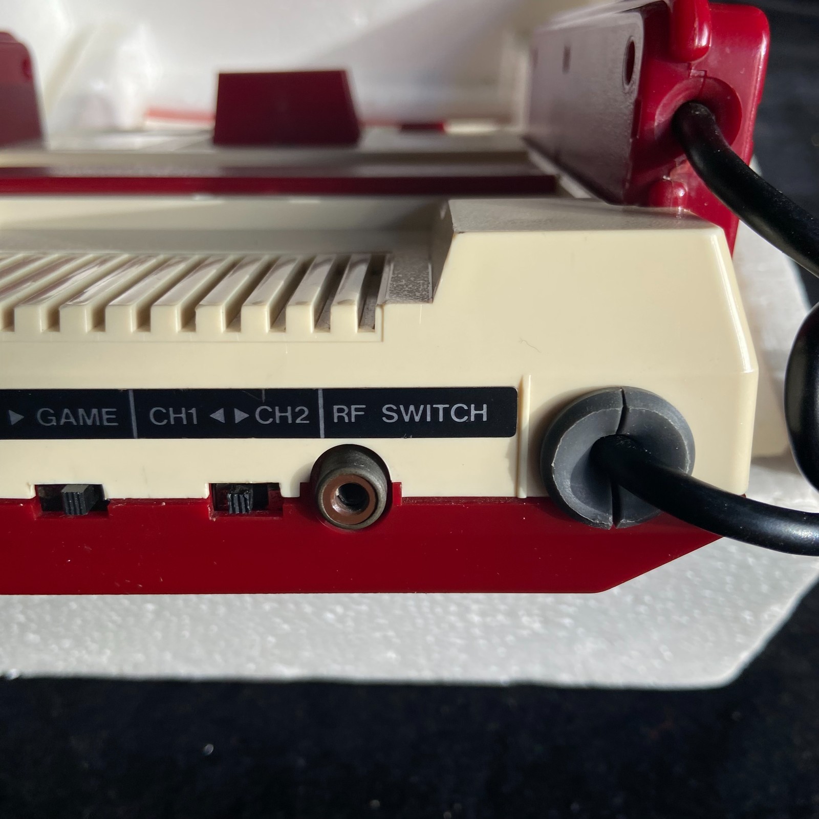Nintendo Famicom Original Console HVC-001 Complete In Box CIB – Tested & Working