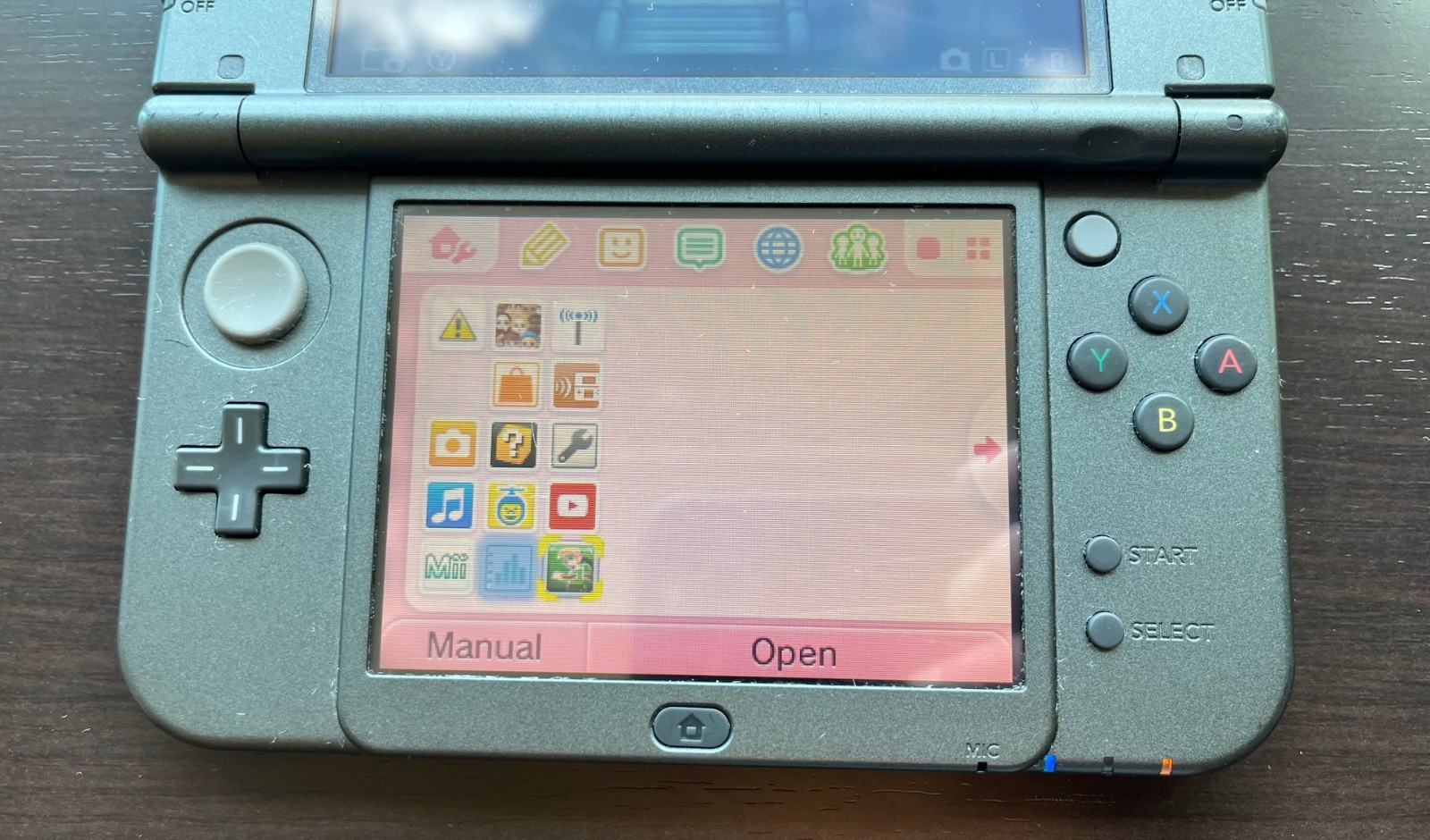 Nintendo New 3DS XL, includes Zelda Link Between Worlds, Some Flaws Scratches