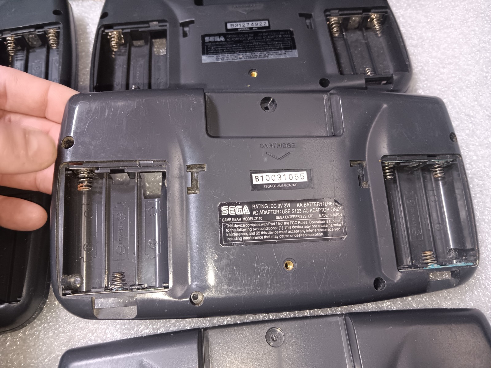 SEGA Game Gear 2110 EXACT EMPTY BACK BATTERY CORROSION X6 ONLY-INTACT-SEE ALL