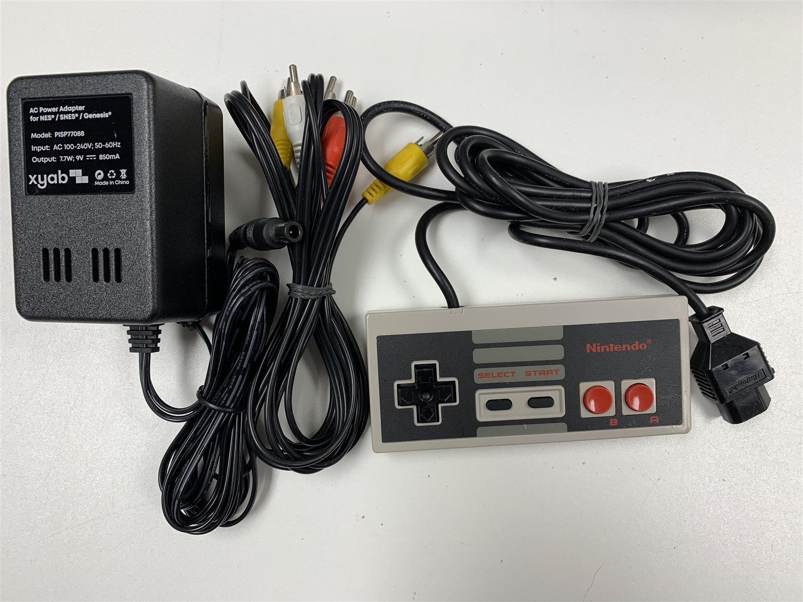 Nintendo Entertainment System NES Console Bundle OEM Controller Clean Tested VG