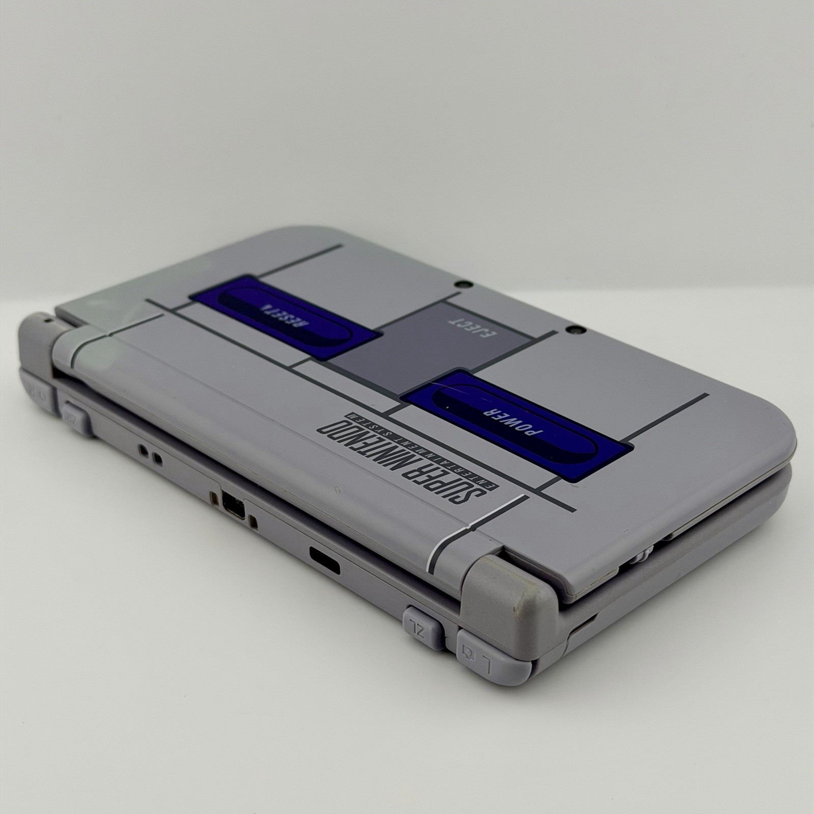 Nintendo New Nintendo 3DS XL SNES Edition Handheld Console (NTSC) Very Good Cond