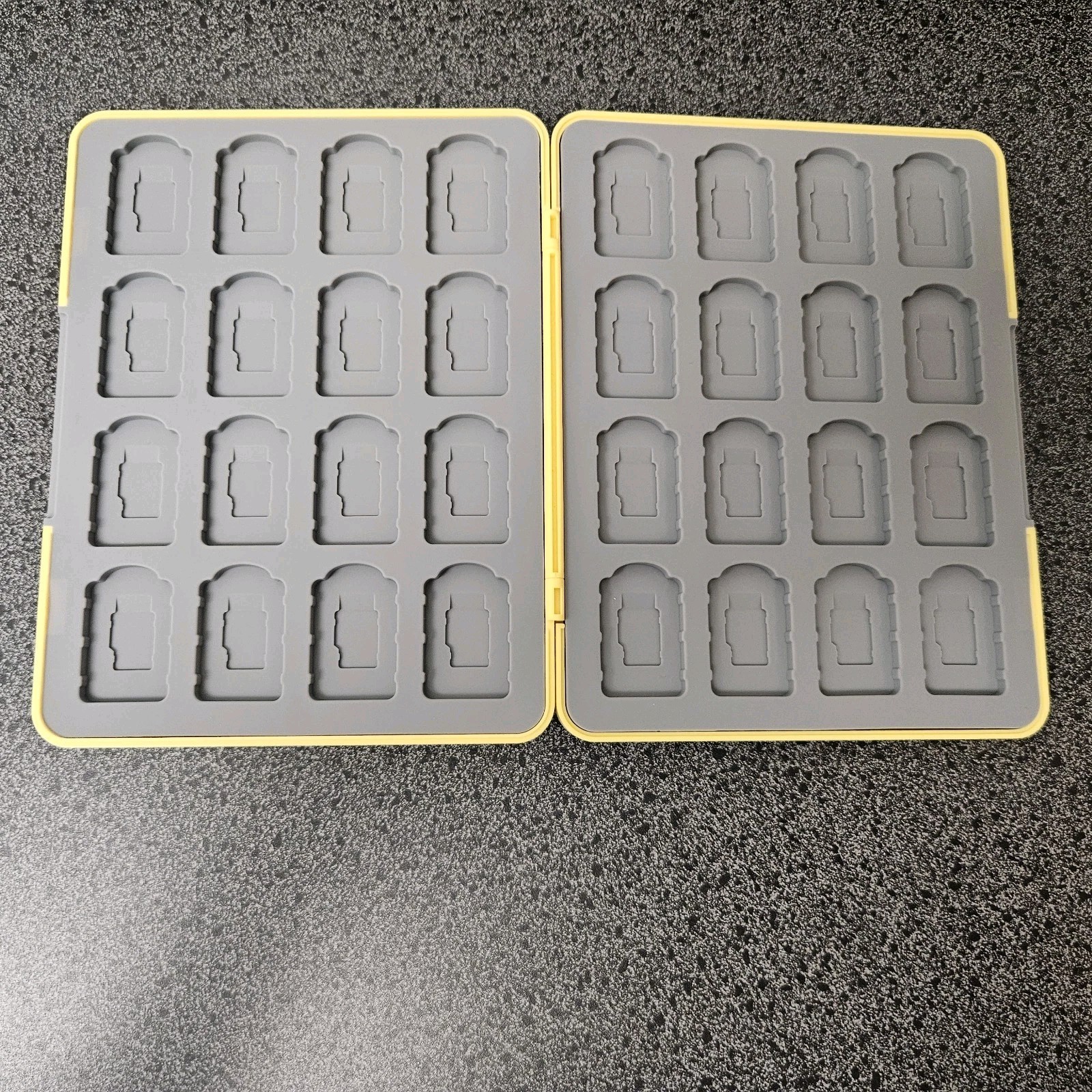 Tsum Tsum Unbranded Nintendo Switch Game Storage Case Holds 64 Cartridges