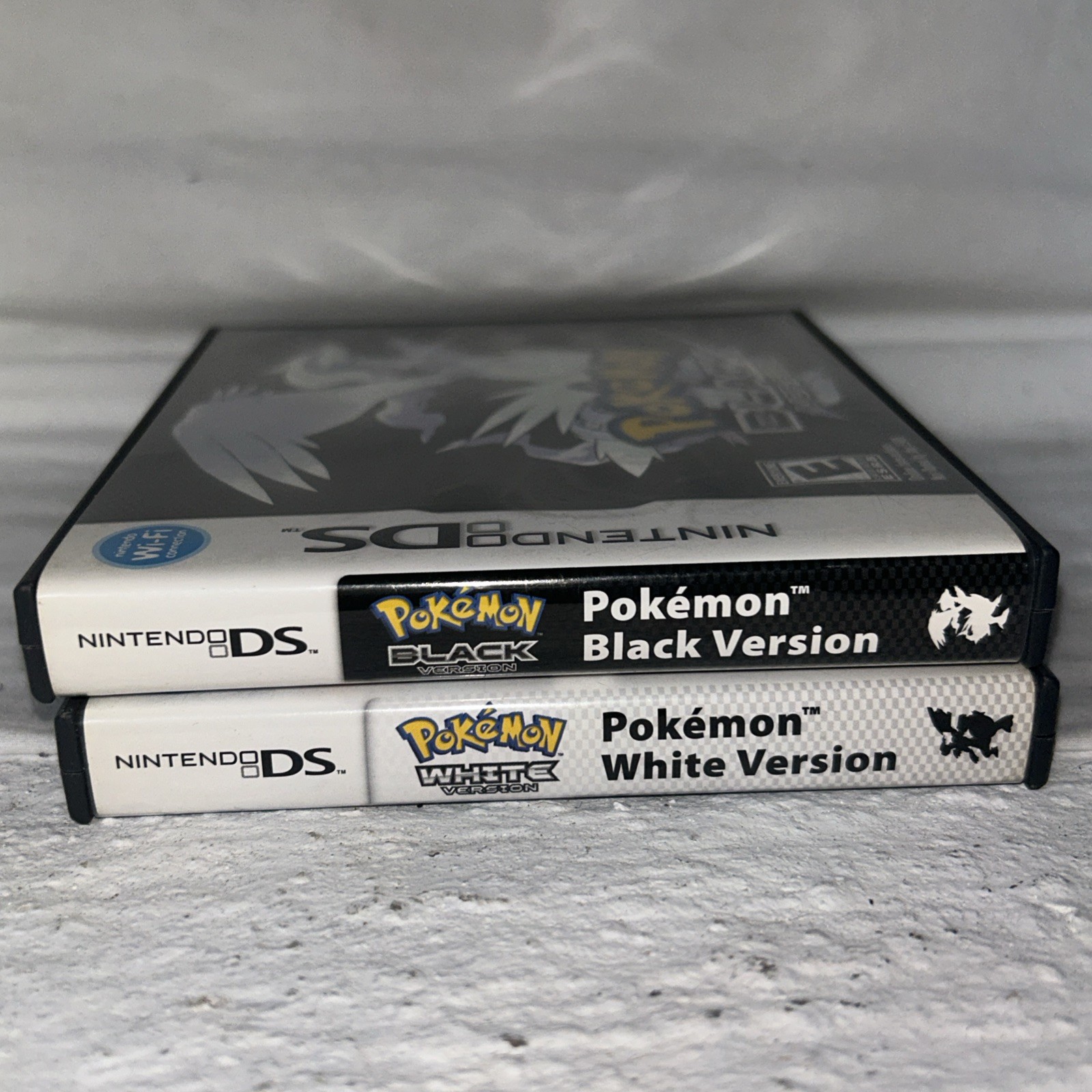 Pokemon Black and White Version Bundle Lot Nintendo DS Complete CIB Authentic