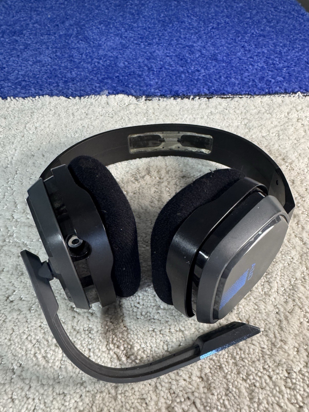 Astro A10 Stereo Gaming Headset – Blue/black No 3.5 Chord. Working!