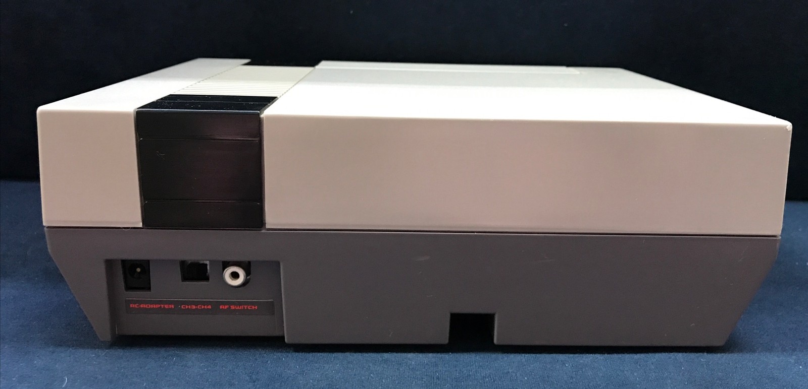Nintendo NES-001 Classic Edition — Mini Console + 1 Controller