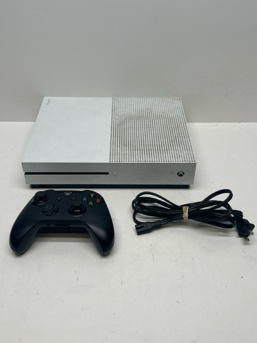 MICROSOFT XBOX ONE S – CONSOLE – 500GB – 1681 (P19020681)