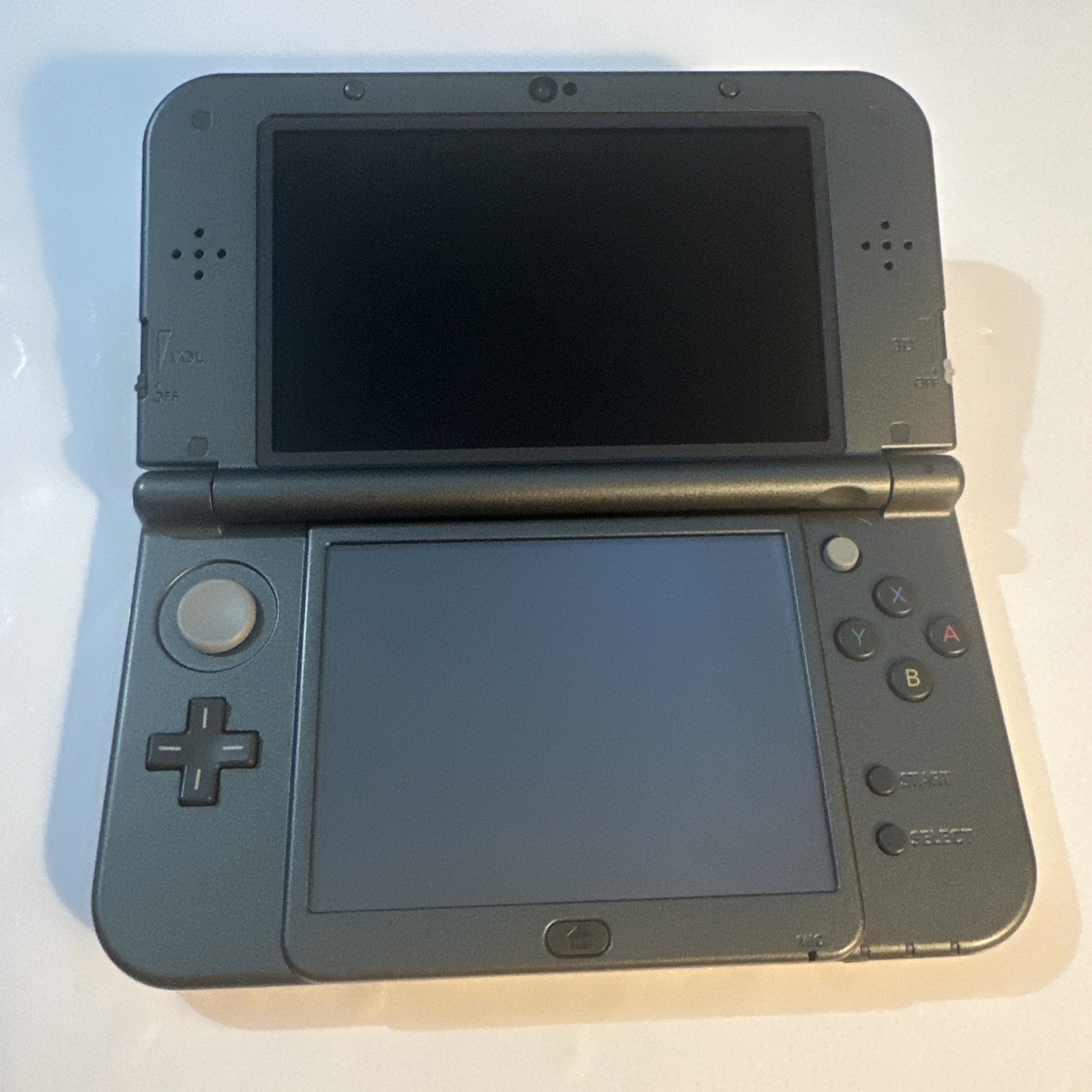 New Nintendo 3DS XL – Zelda Hyrule Edition – Complete CIB – Tested