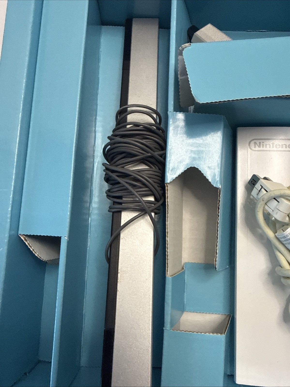 Nintendo Wii Home Console Complete *WII SPORTS NOT INCLUDED *Great Condition!