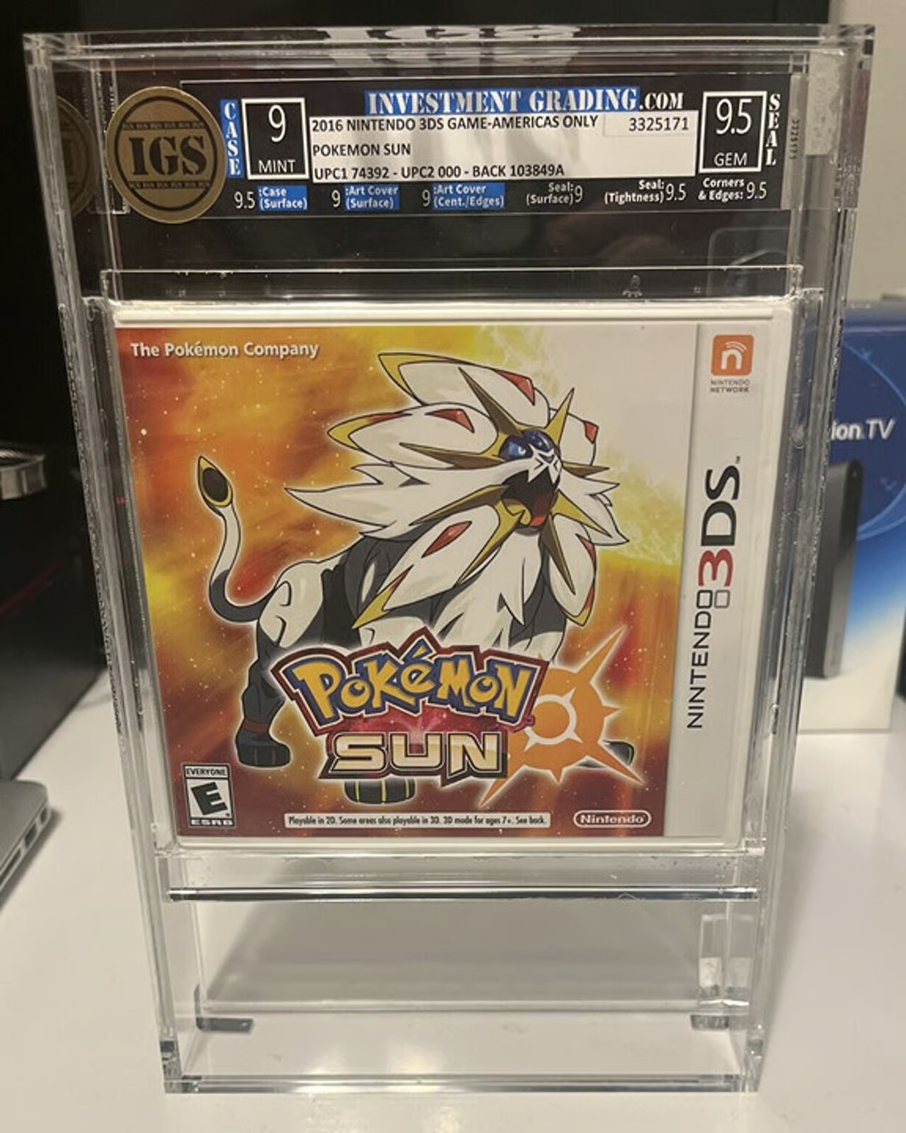 Pokemon Sun Nintendo 3DS IGS Graded 9.5 / 9 Gem Mint Brand New Sealed!