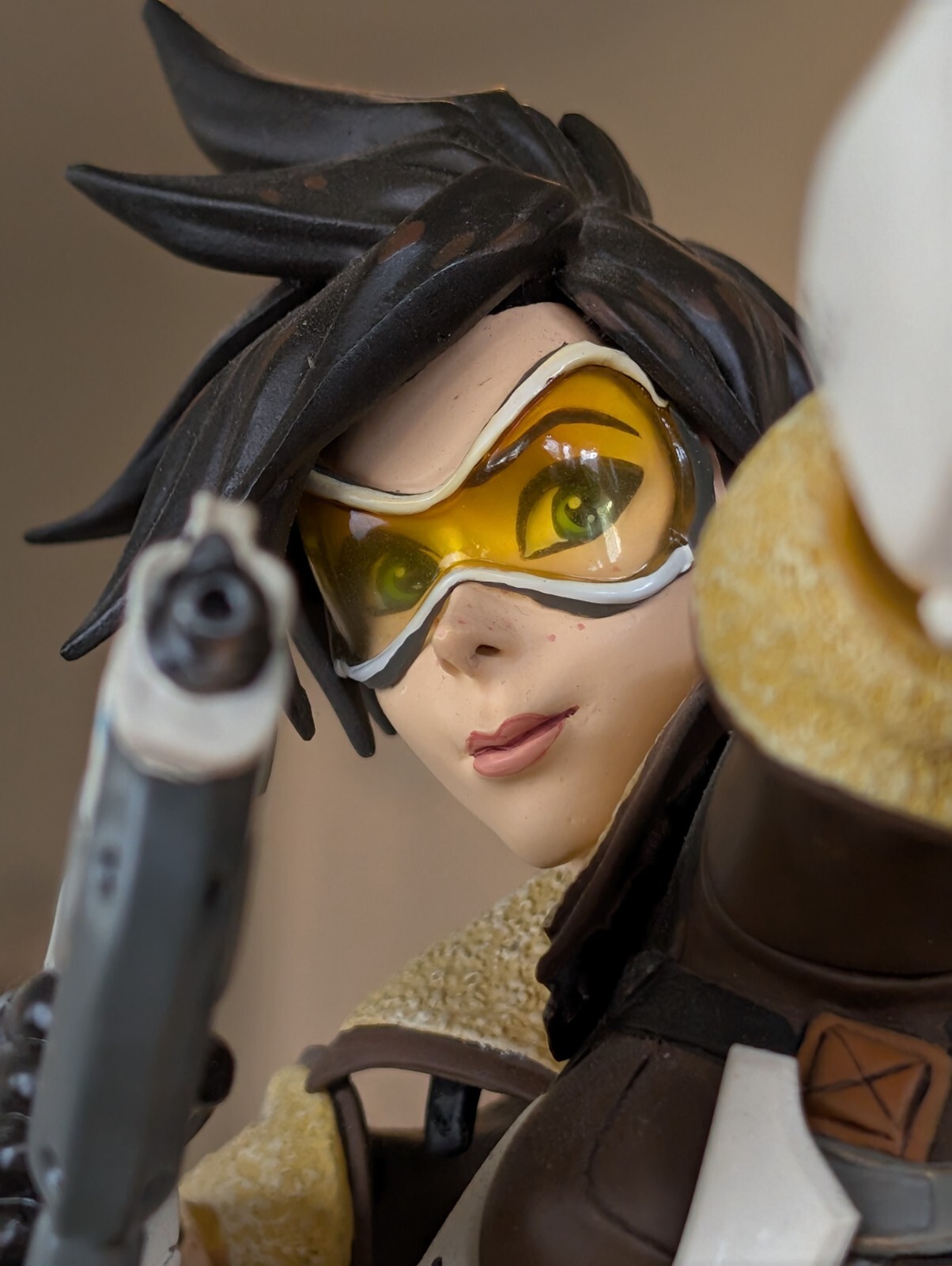 OVERWATCH TRACER Statue Lot-Blizzard Team signed Box, T-Shirt,Poster,Coins