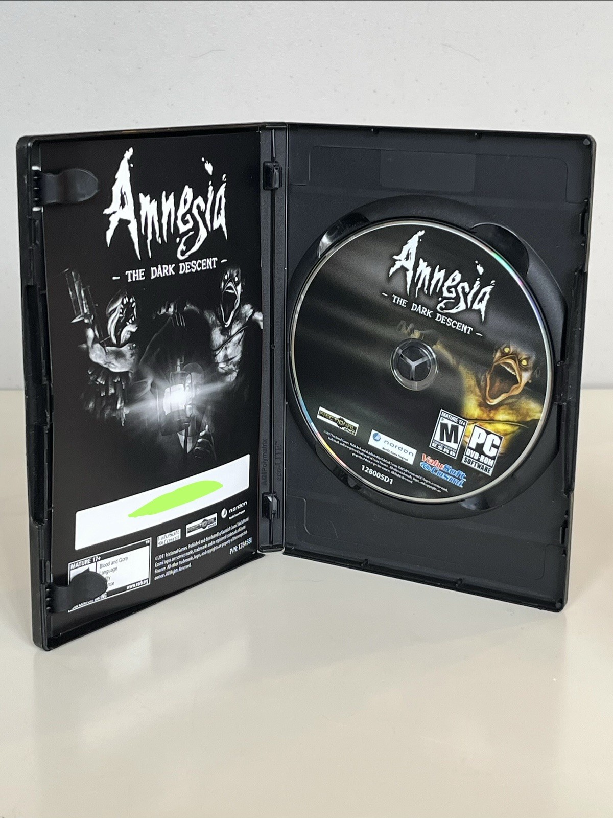 Amnesia The Dark Descent PC Game Horror Frictional Games w/ Case