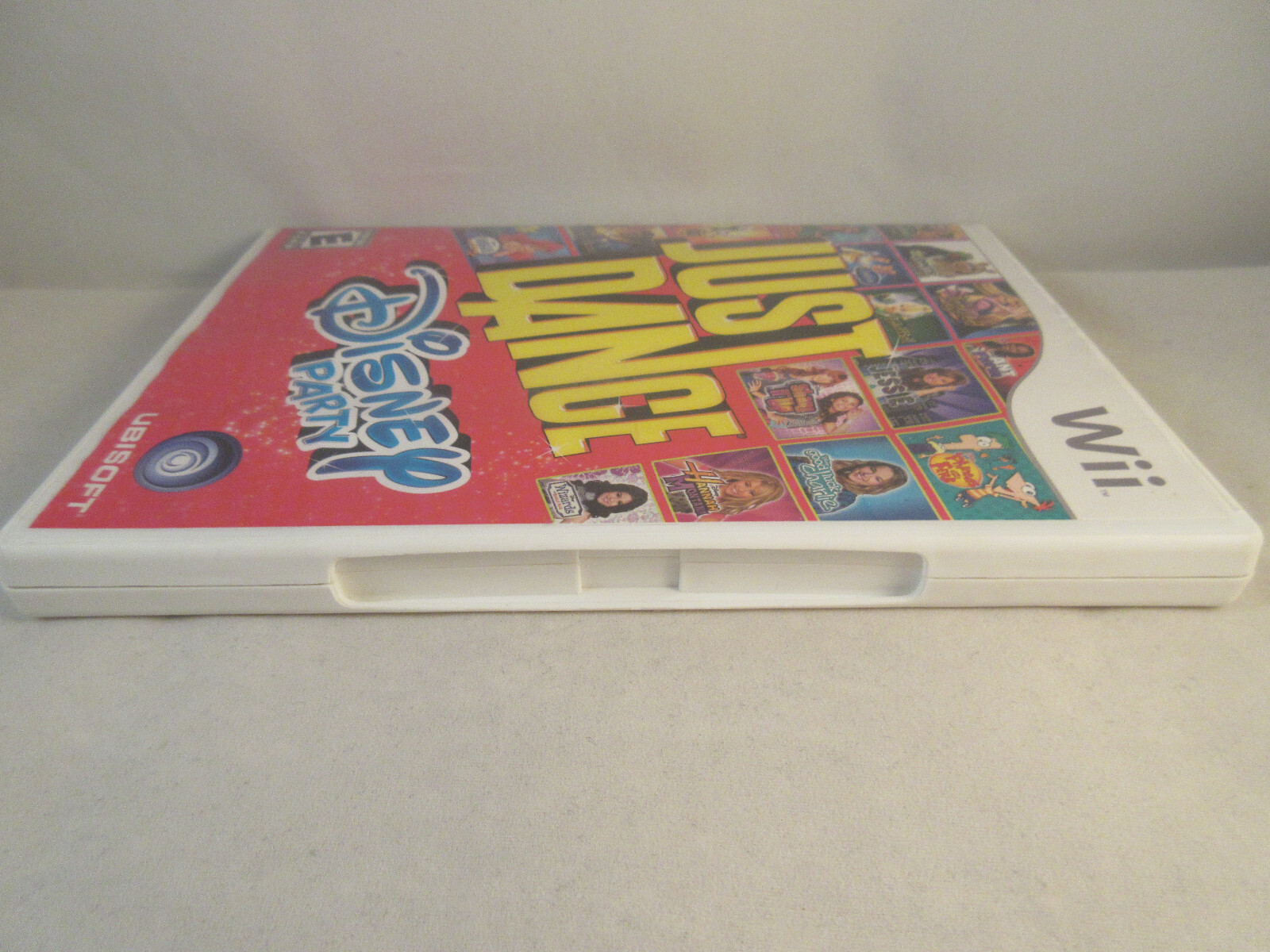 Just Dance Disney Party (Nintendo Wii) Complete CIB w/ Manual and Protector