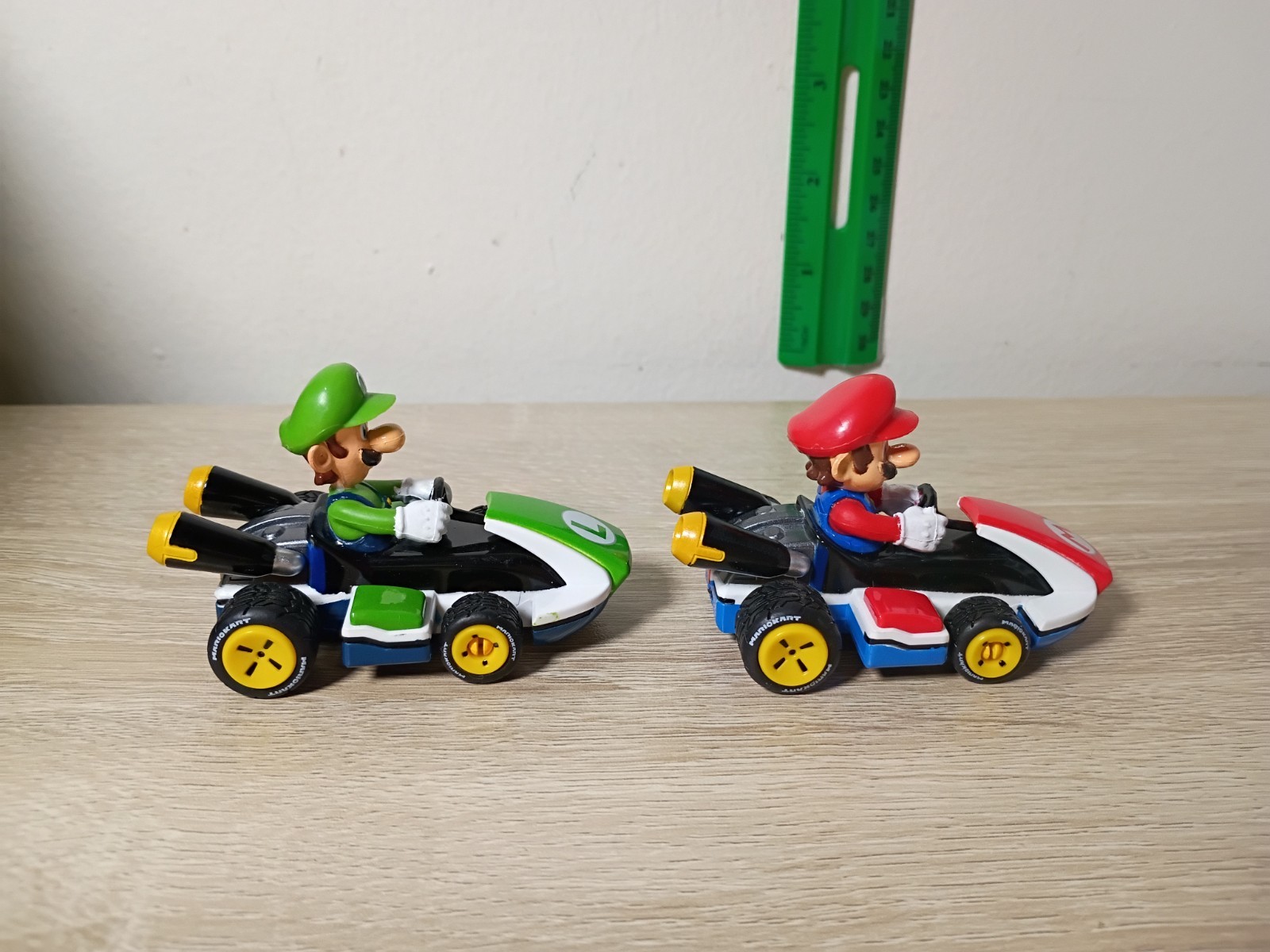 4-PK SUPER MARIO KART Carrera Pull-Back Racers 3″ Lot Yoshi Luigi Mario Jakks