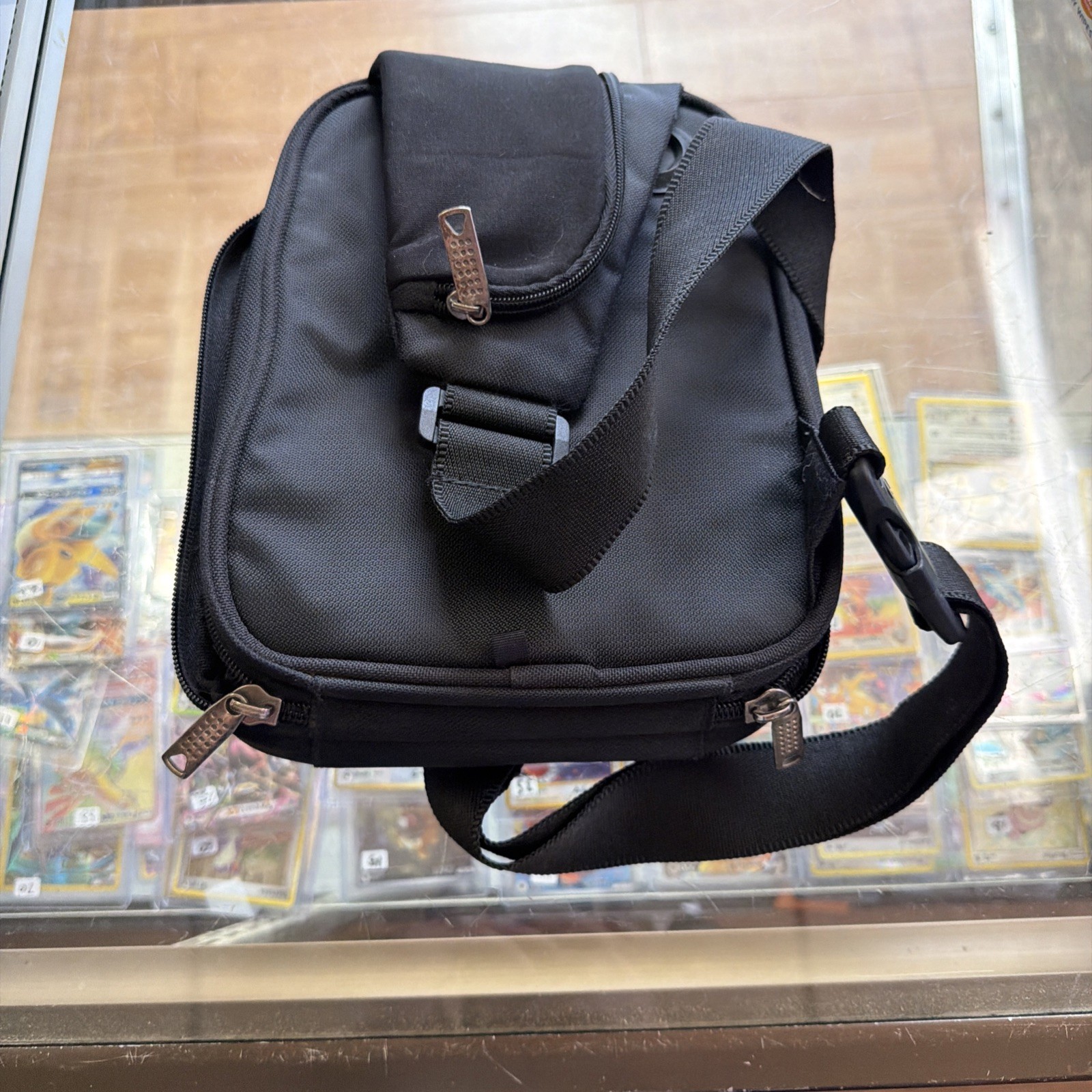 Madcatz PSP Travel Case Crossbody Shoulder Sling Bag Black Gray