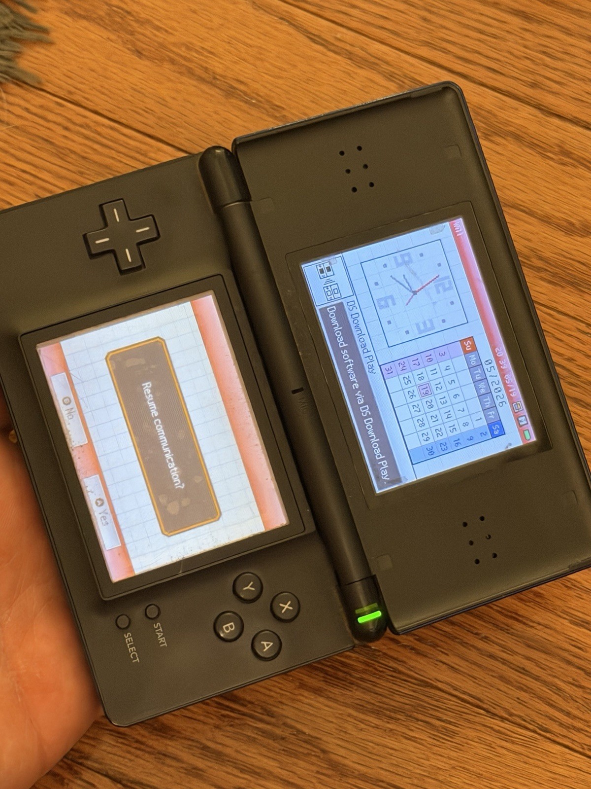 Nintendo DS Lite Black Handheld System, Works!*NO CHARGER , LOOSE SCREEN