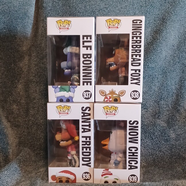Funko Pop! Games Five Nights at Freddy’s Holiday Boxed Set 936-939 Lot 4