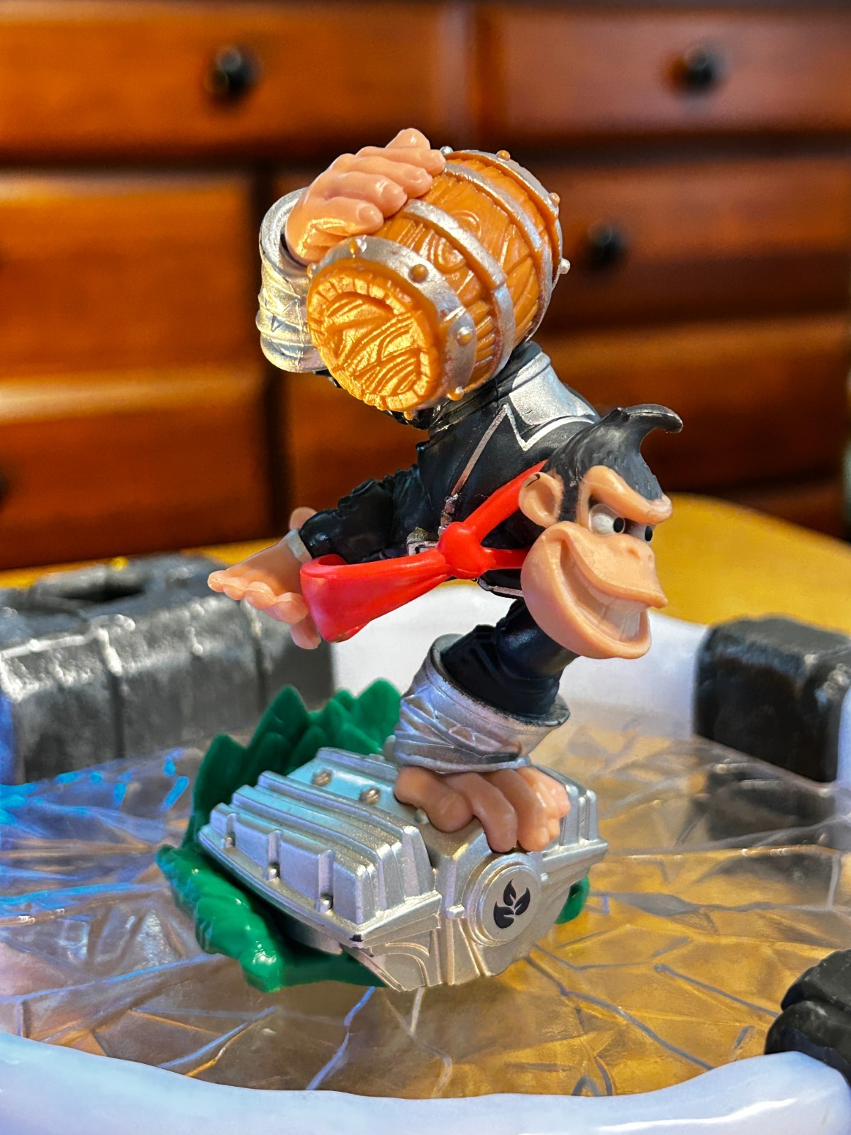 Activision Skylanders Dark Turbo Charge Donkey Kong + Barrel Blaster Figures