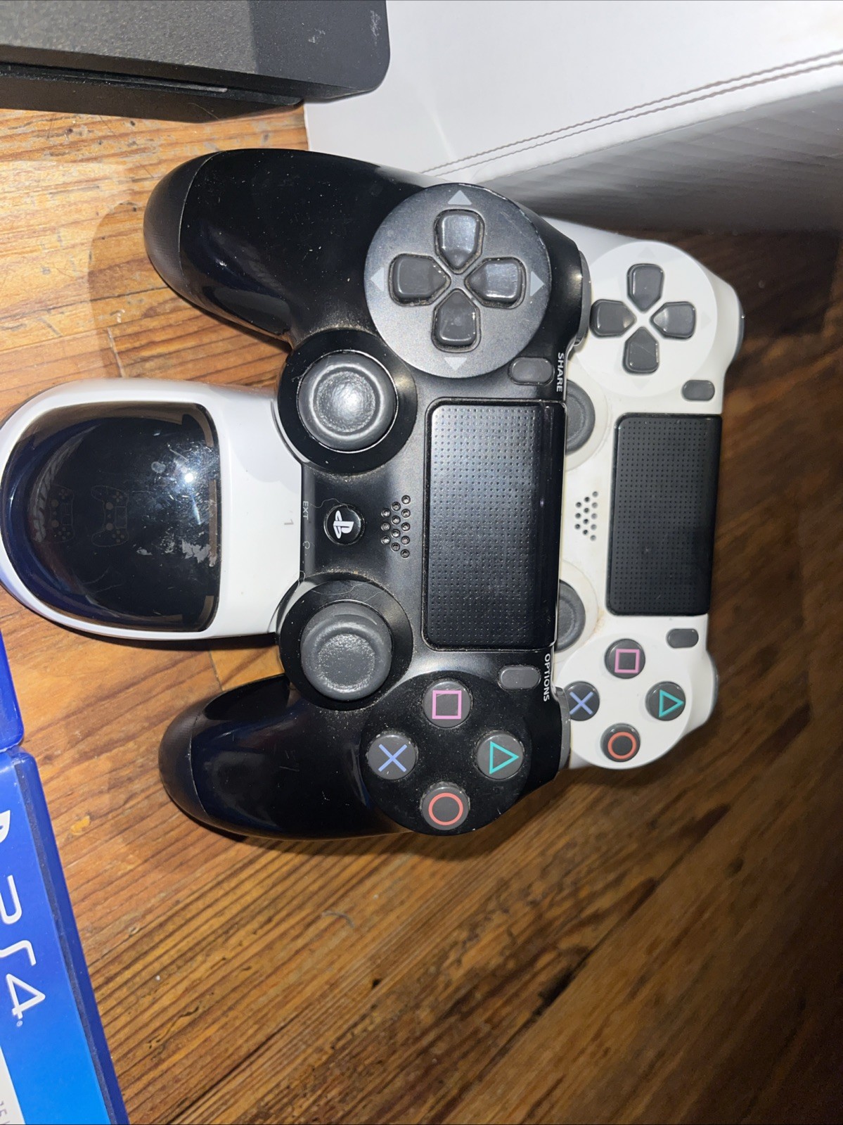 Sony PlayStation 4 Slim CUH-2115B 1TB Console Game Bundle Controllers 11.52 FW