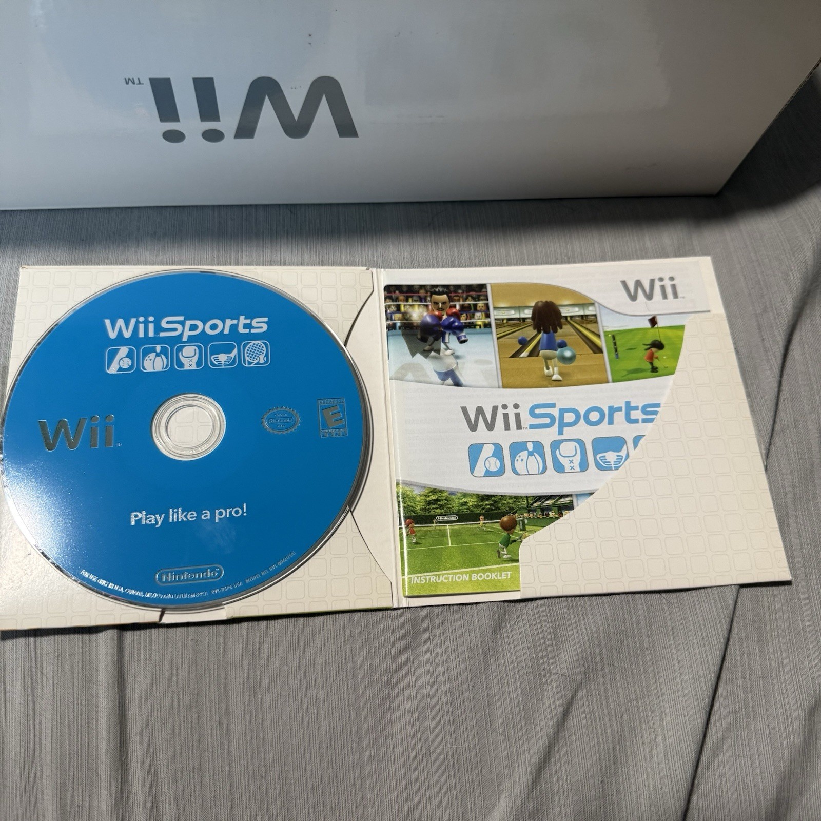 Nintendo Wii Sports White Console CIB – Manuals Cords – Tested Working – CLEAN!!