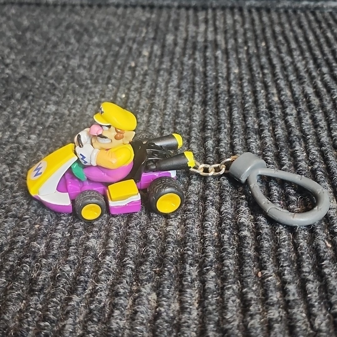 Wario Mario Kart 8 Nintendo Wii U Paladone Keychain Backpack Clip Figure 2.5″