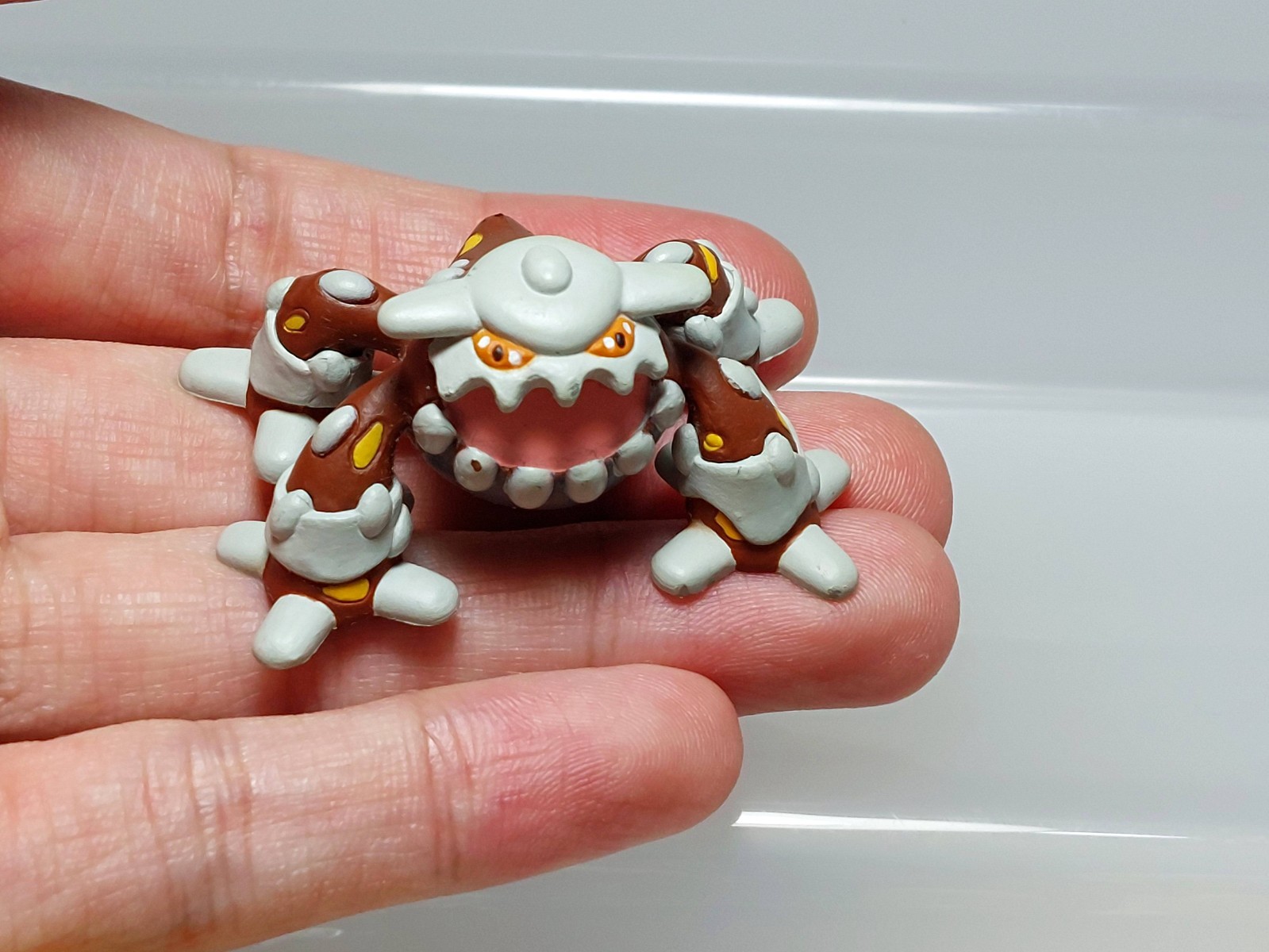 Heatran Pokemon Clipping Figure Bandai 2009 Candy Toy Japan L05 0.8in