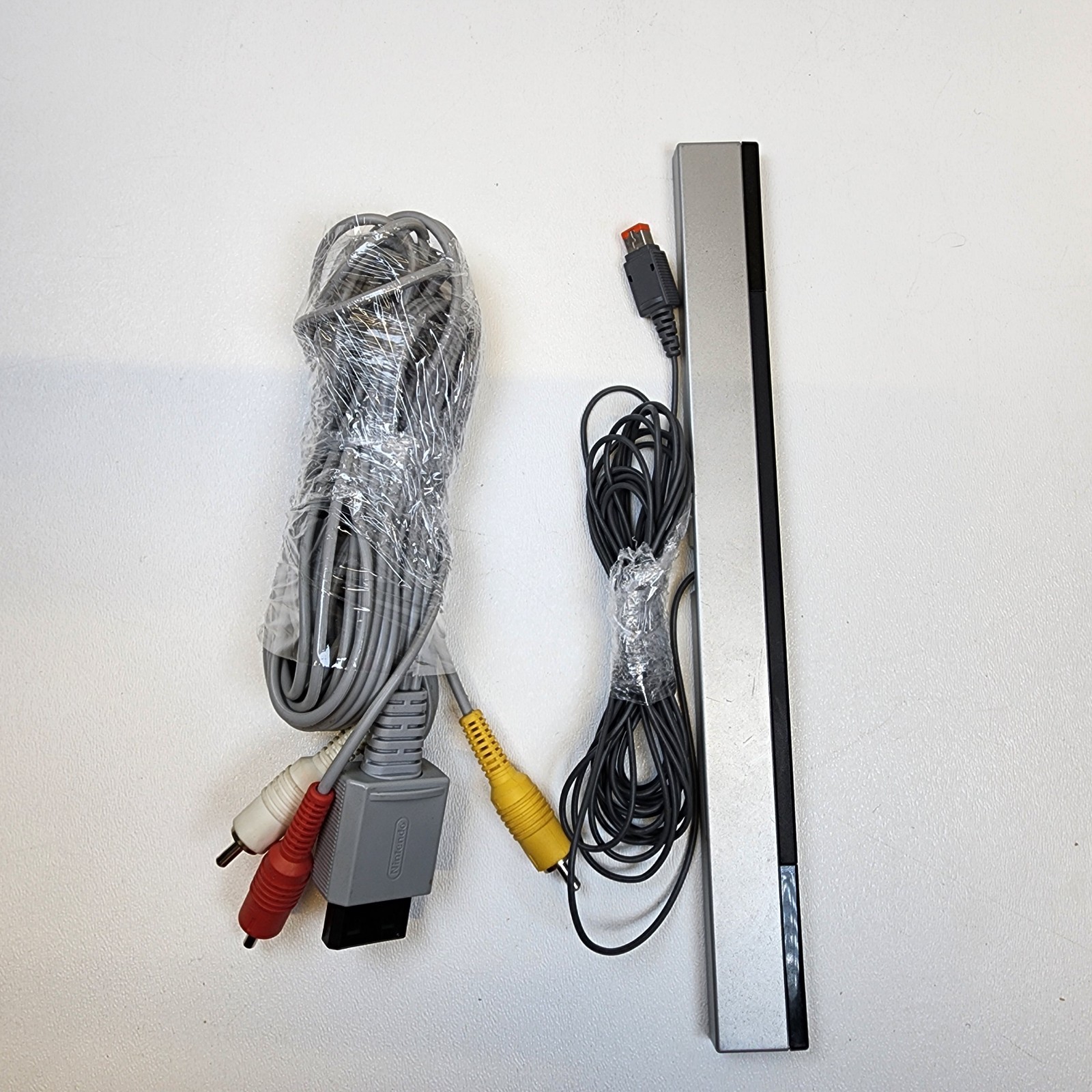 Official OEM Nintendo Wii Composite AV Cables + Wired Sensor Bar RVL-009 RVL-014