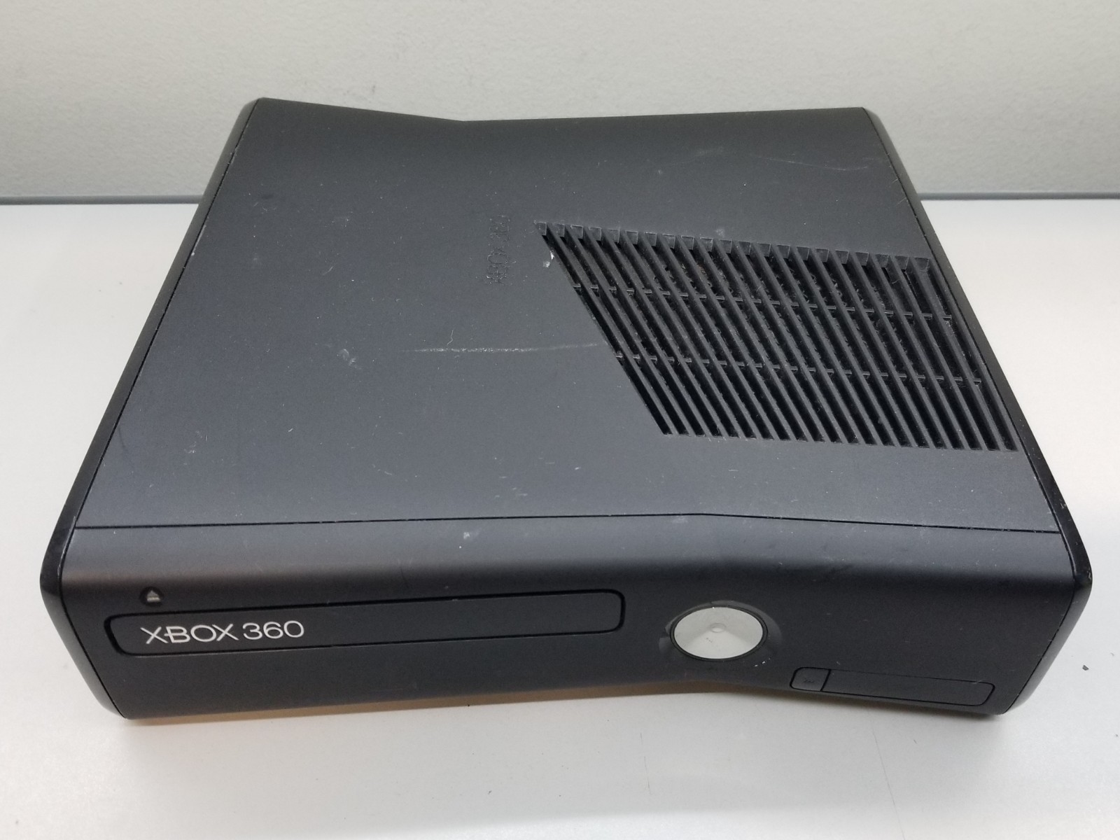 Microsoft Xbox 360 S Black Gaming Console 1439 w 250GB HDD/Controller/Kinect/AC