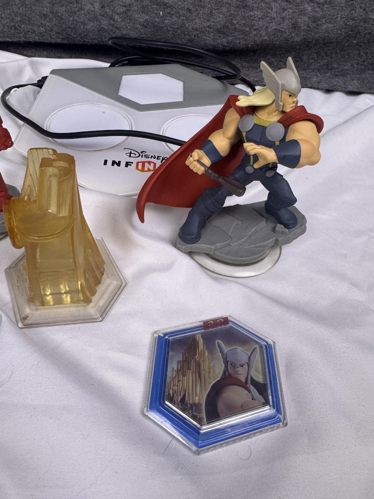 Disney Infinity USB NFC Portal Base Iron Man Thor Marvel Figures Power Discs