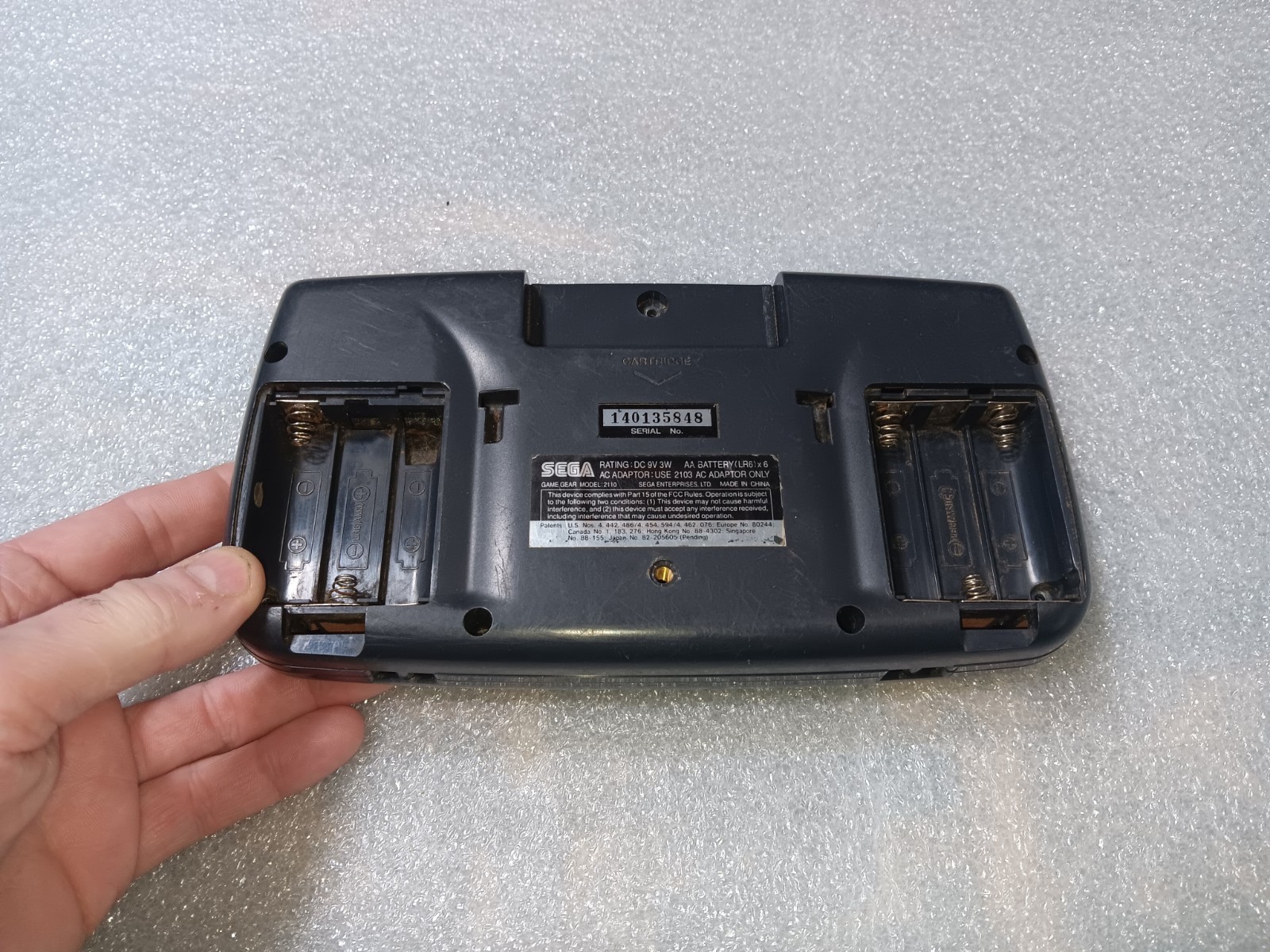 SEGA Game Gear 2110 EXACT EMPTY SHELL w/Glass Scratches ONLY-INTACT-SEE ALL