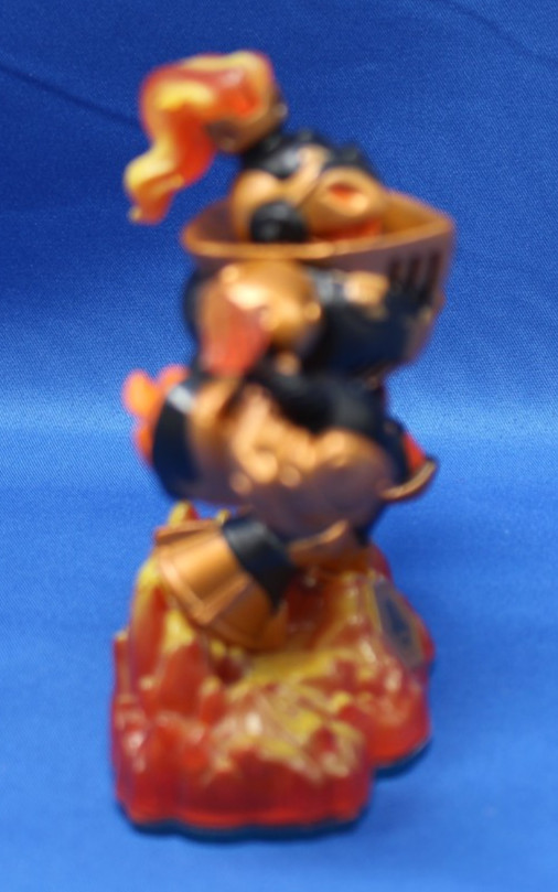 Lot of 2 Skylanders Swap-Force Figures Blast Zone & Smolderdash Light Core