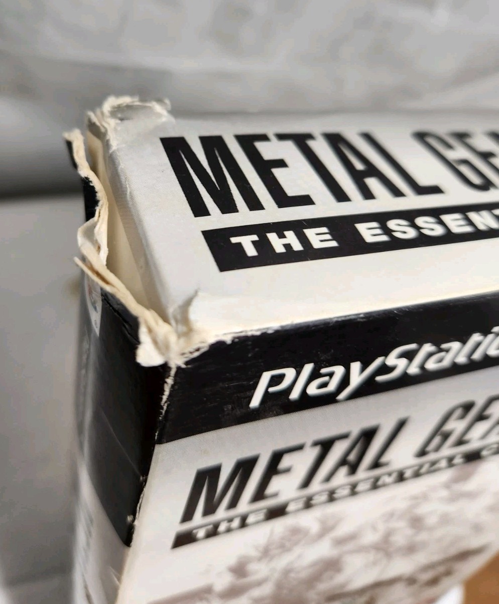 Box Set Metal Gear Solid: The Essential Collection – Sony PlayStation 1&2 Mint
