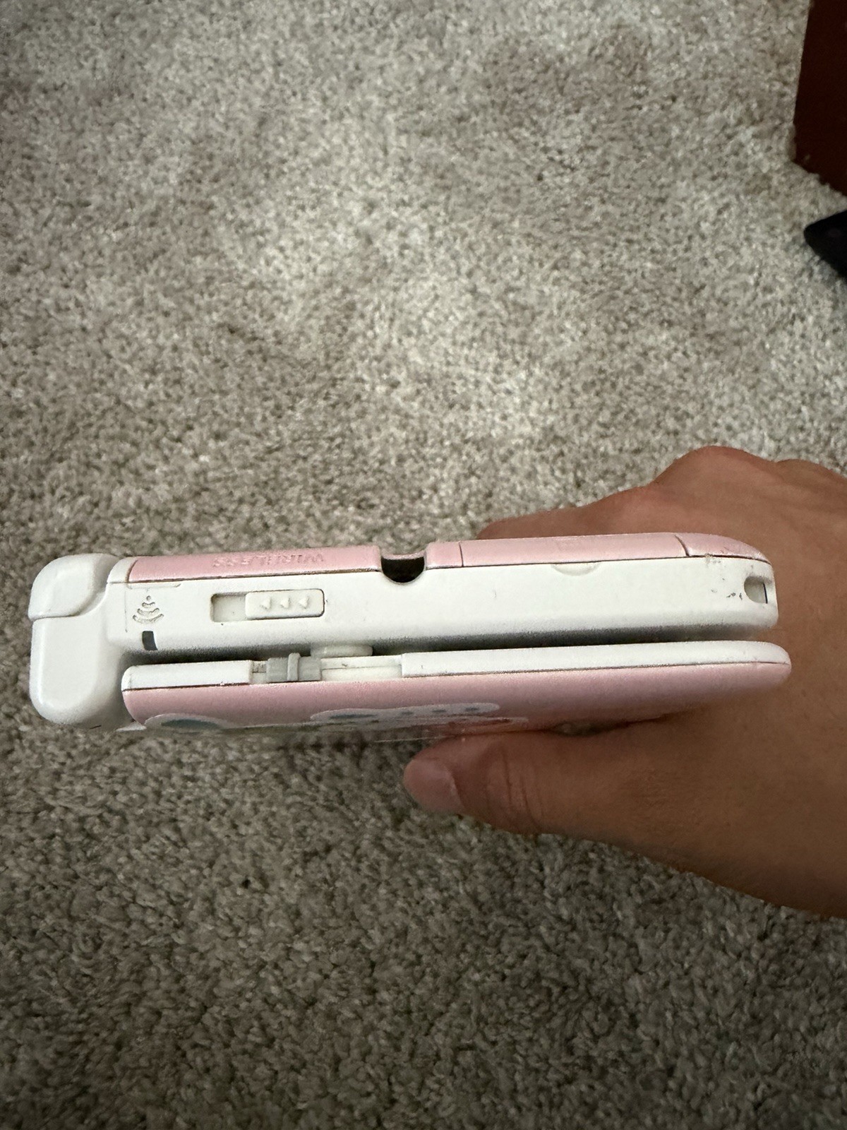 Nintendo 3DS XL Pink/White Handheld System 4GB 3D Wi-Fi w/ Charger