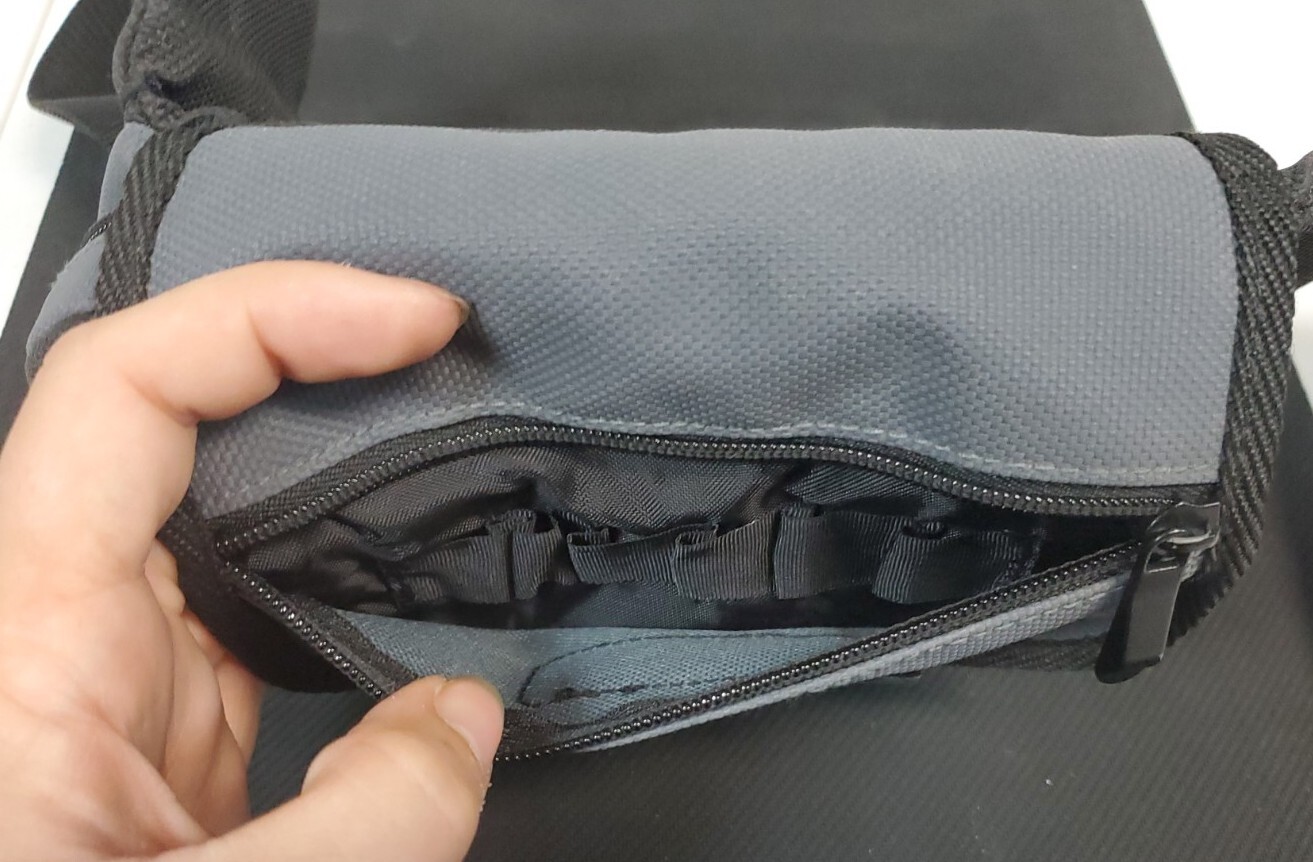 Nintendo Gameboy Carrying/ Travel Case – Fanny Pack Style & Silicone GBA Case