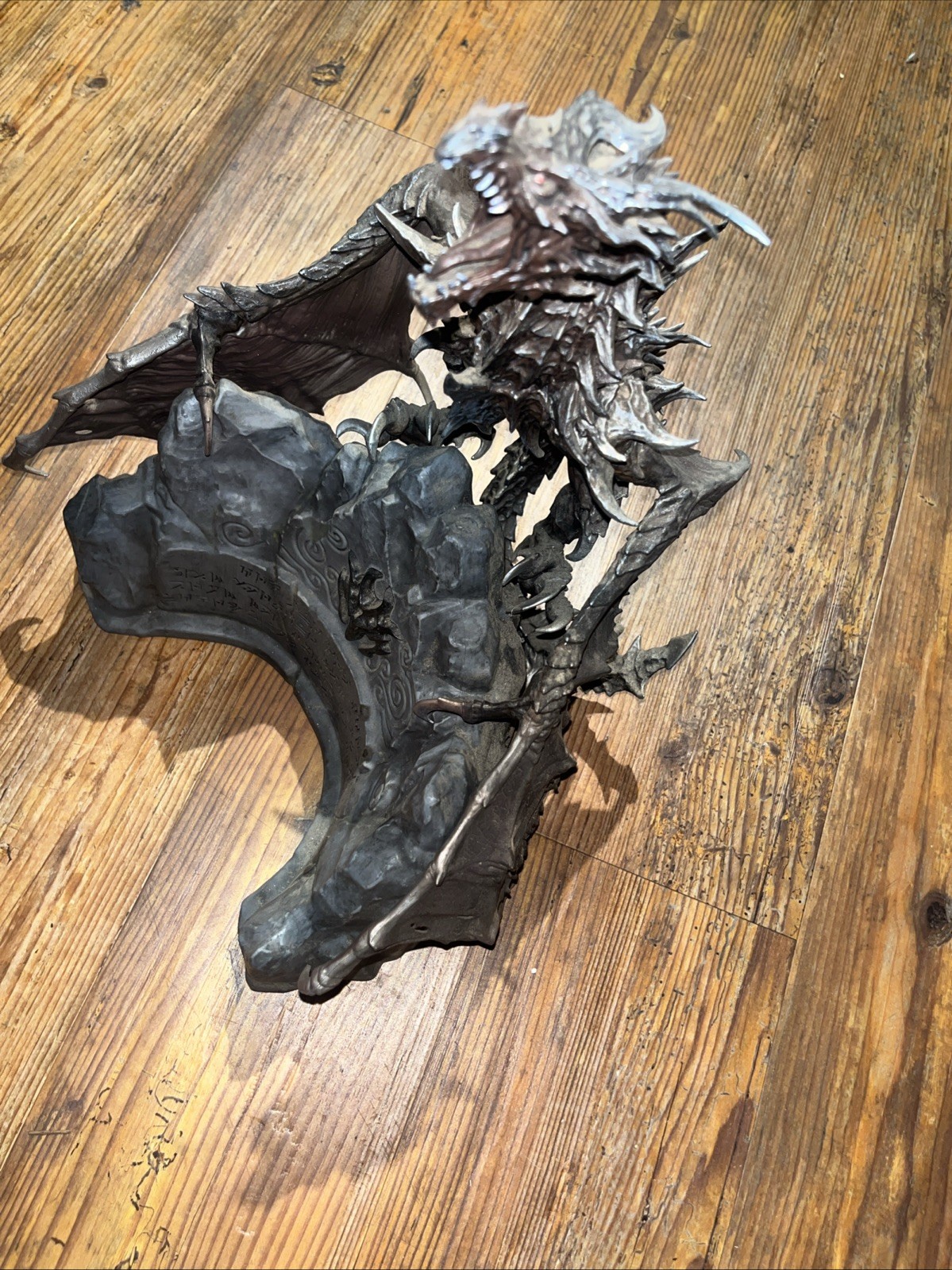 Authentic Skyrim Collector’s Edition Alduin Dragon Figure w/ Base