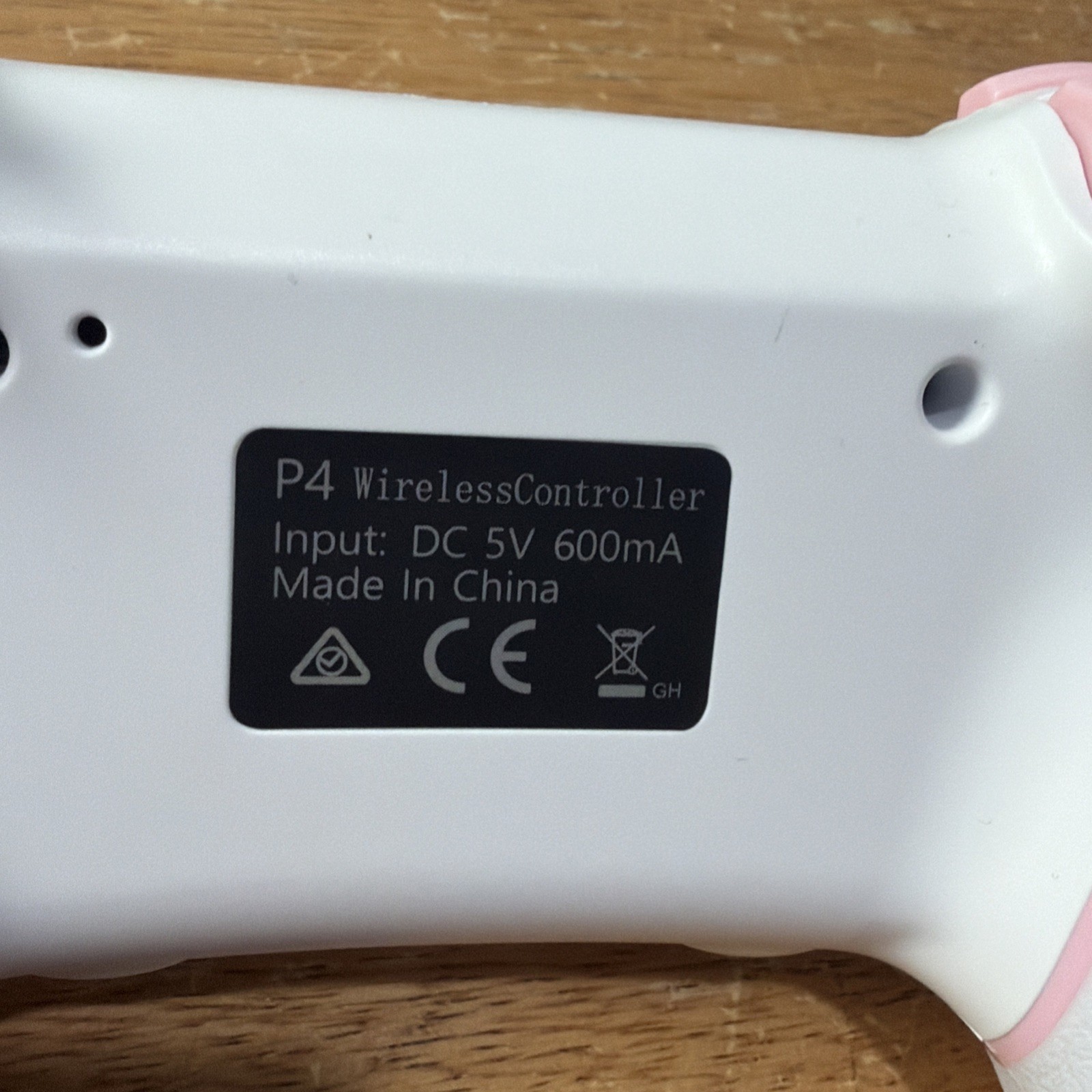 PS 4 charging dock dc 5V 2A with 2 controllers Pink And White
