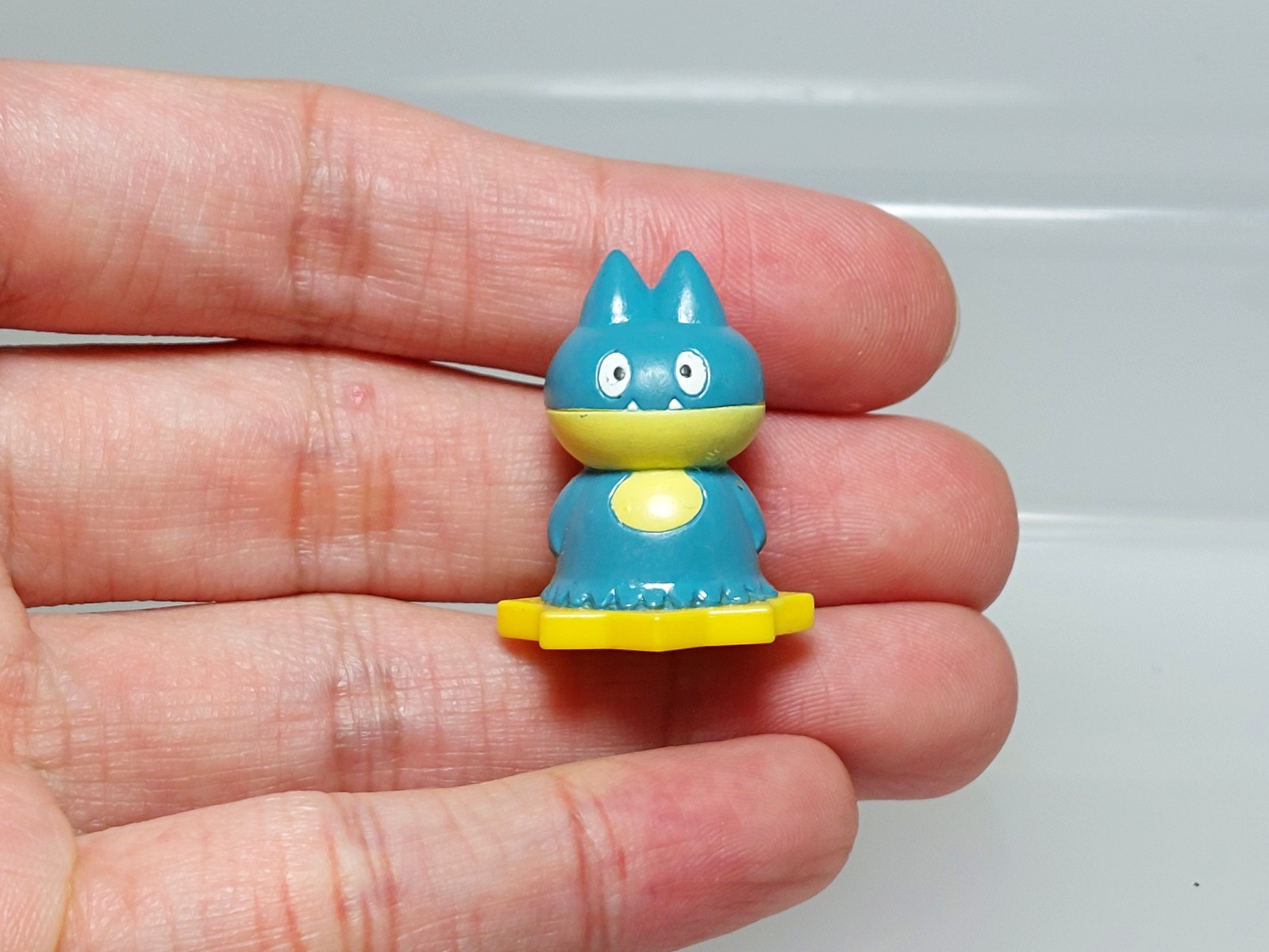 Munchlax Pokemon Surprise Egg Bandai Snorlax Minicot Figure Banpresto 0.8-0.9in