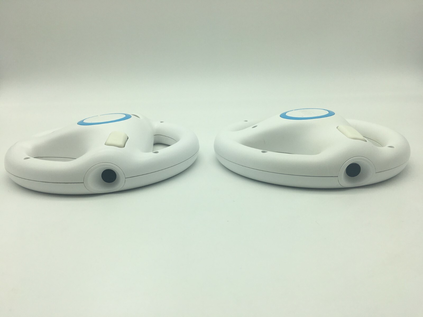 2 Nintendo Wii Racing Steering Wheel (RVL-024) – Official Mario Kart Accessory