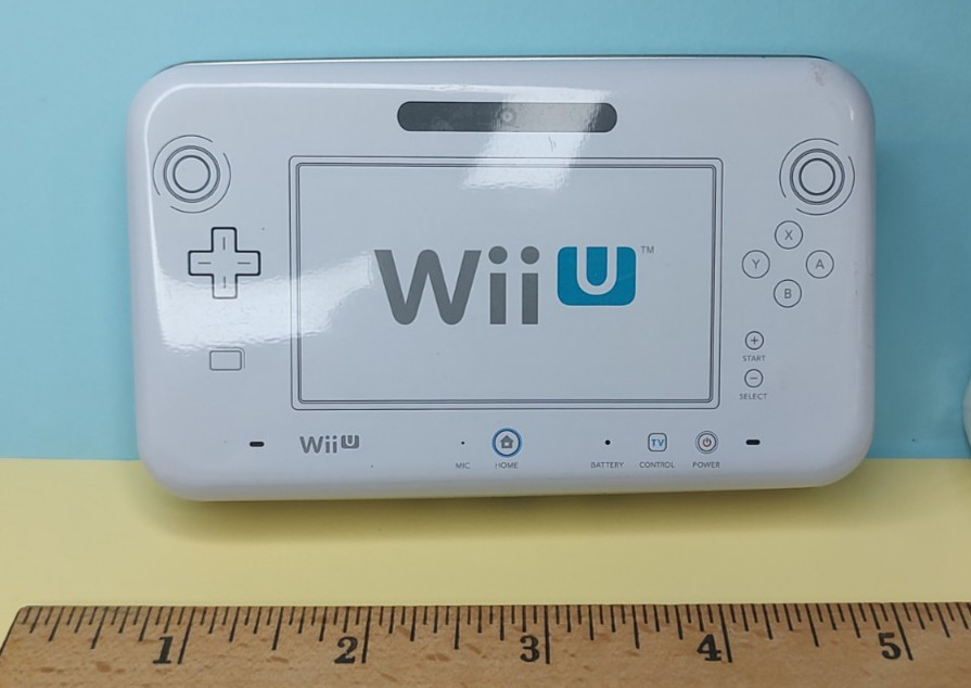 Rare Nintendo Wii U Controller Designed Collectable Tin Case GameStop