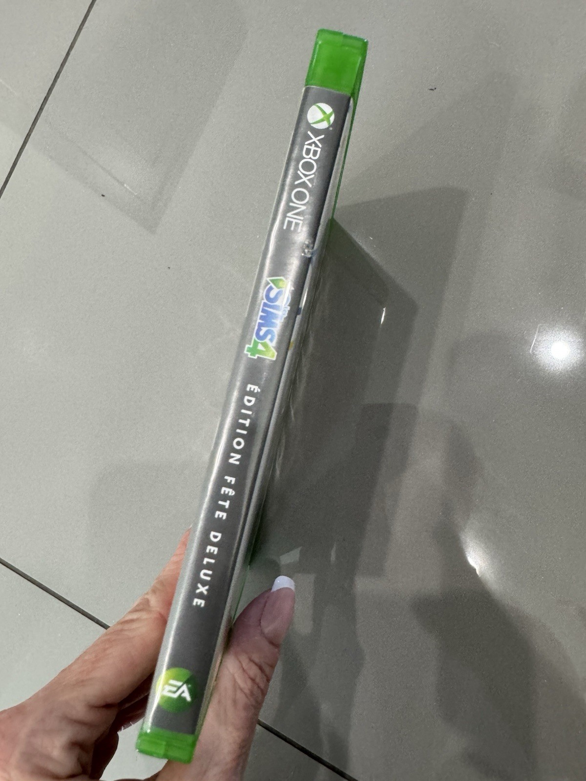 Sims 4: Deluxe Party Edition French Box Multi Lang in Game Microsoft Xbox One