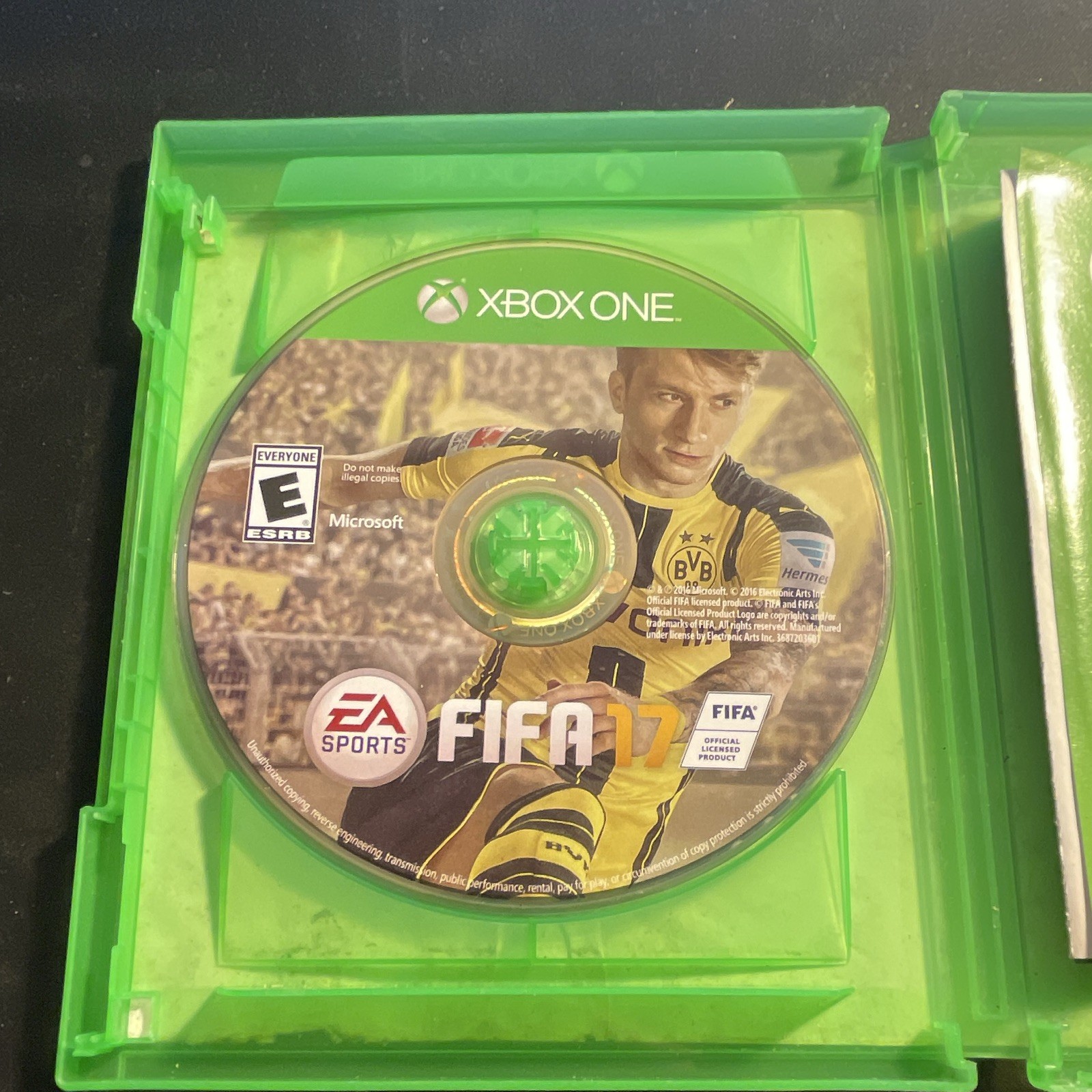 EA SPORTS FIFA 17 (FIFA Series) Soccer Sports E Multiplayer Online Xbox One