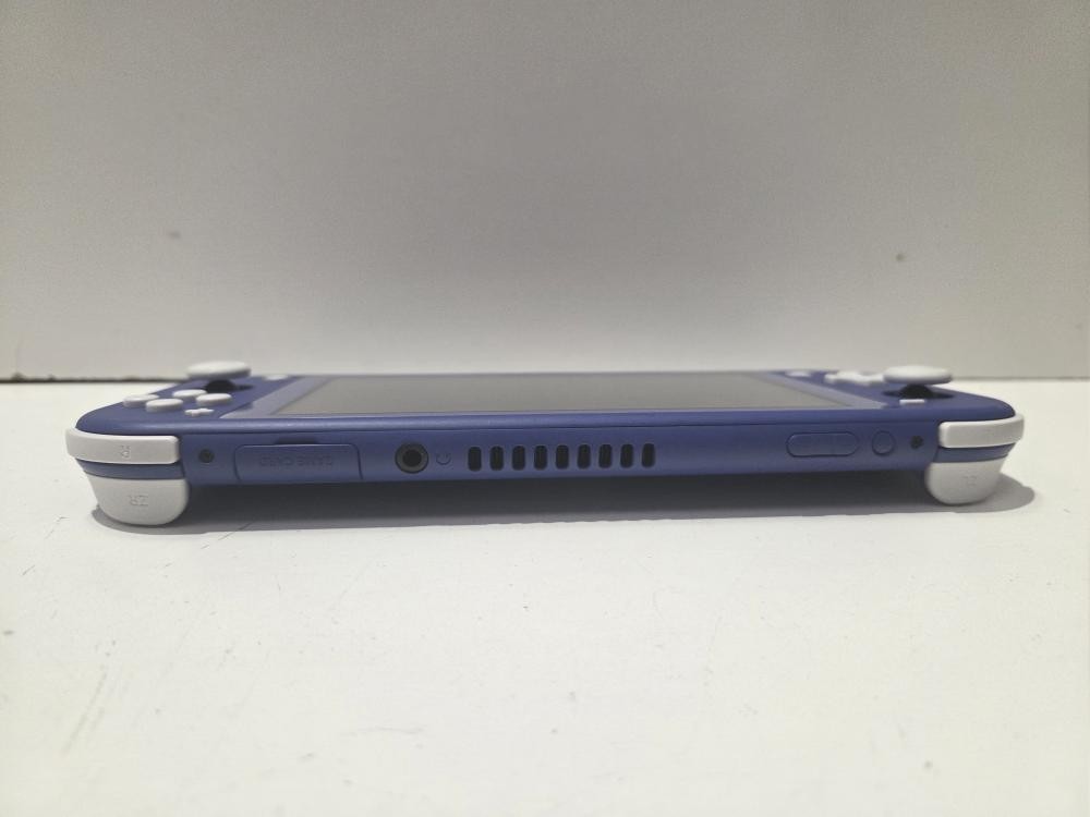 NINTENDO SWITCH LITE HANDHELD – HDH-001 (P22019168)