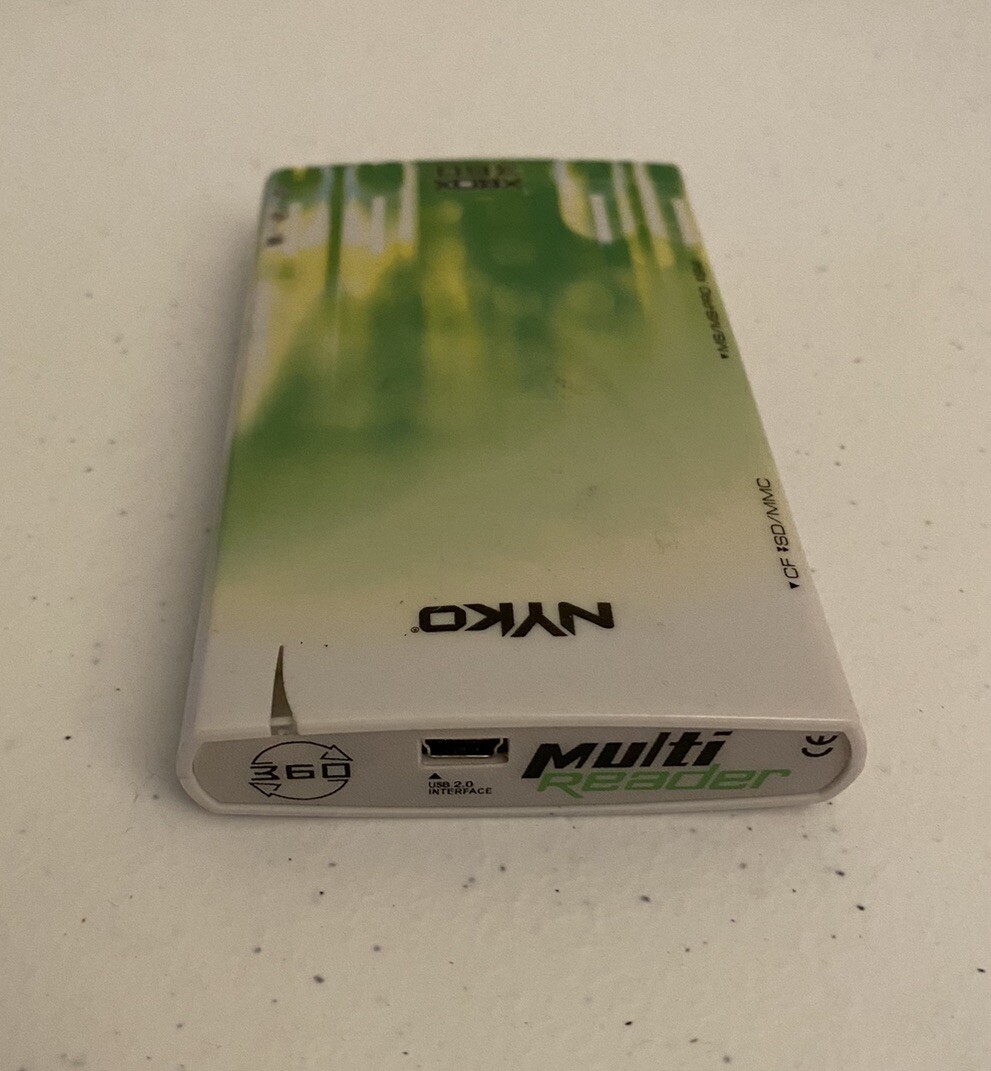 NYKO XBOX 360 COMPACT MULTI CARD READER AND USB HUB 86027-H17
