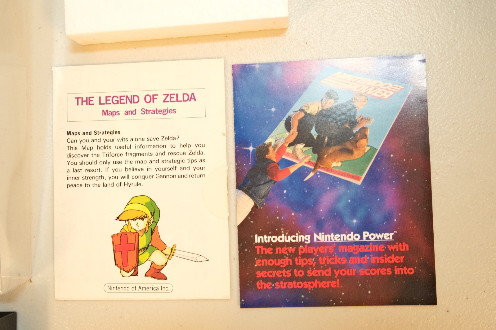 The Legend of Zelda (Nintendo NES, 1987) Complete with Inserts & Poster
