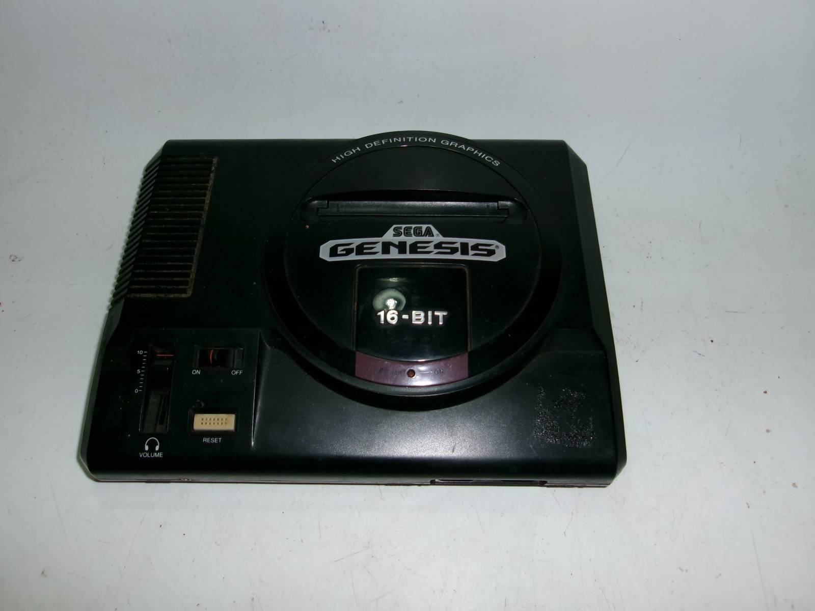 Sega Genesis 16‑Bit Model 1601 Console Only – Tested Working – Wear & Dust