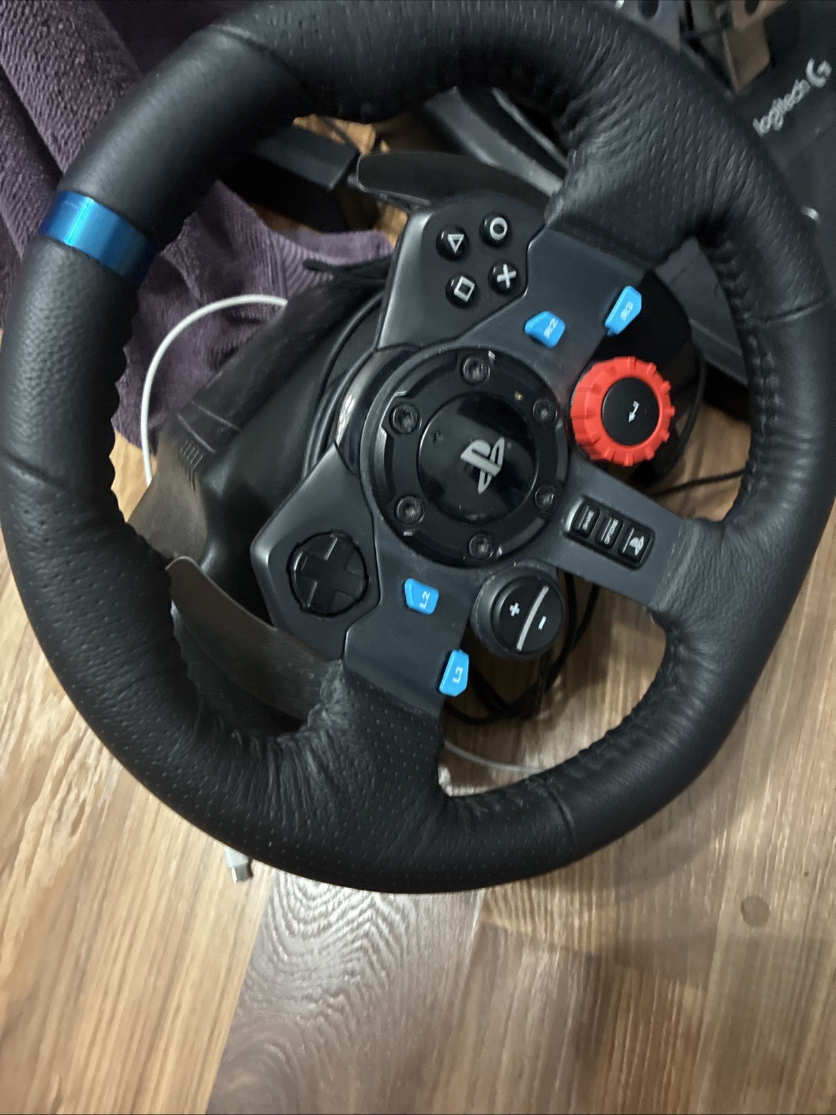 Logitech G29 Racing Wheels and Pedals Set for PlayStation 941-00011